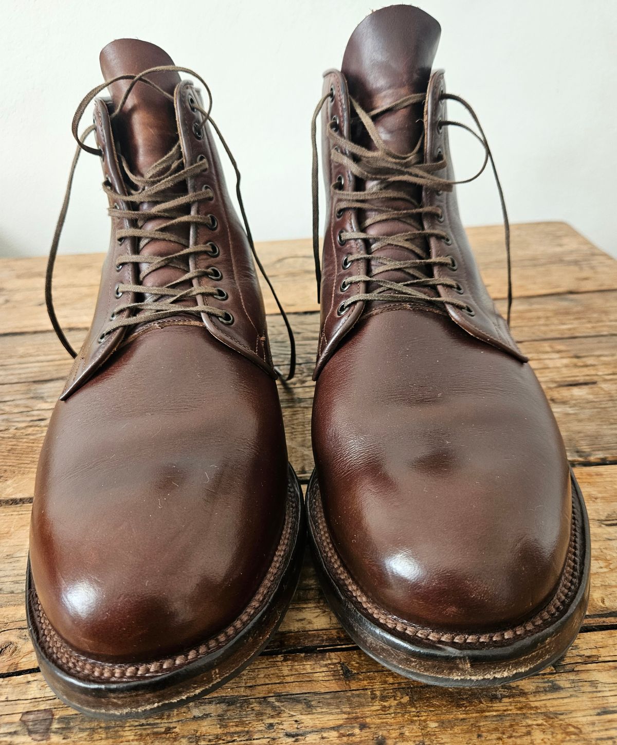 Photo by Kwamelong on May 25, 2025 of the Viberg Service Boot in Horween Brown Chromexcel.