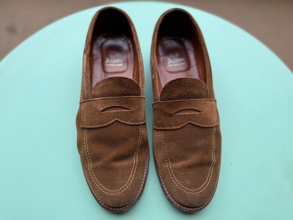 Photo by justjustin on May 29, 2025 of the Alden Leisure Handsewn Penny Loafer in Snuff Suede.