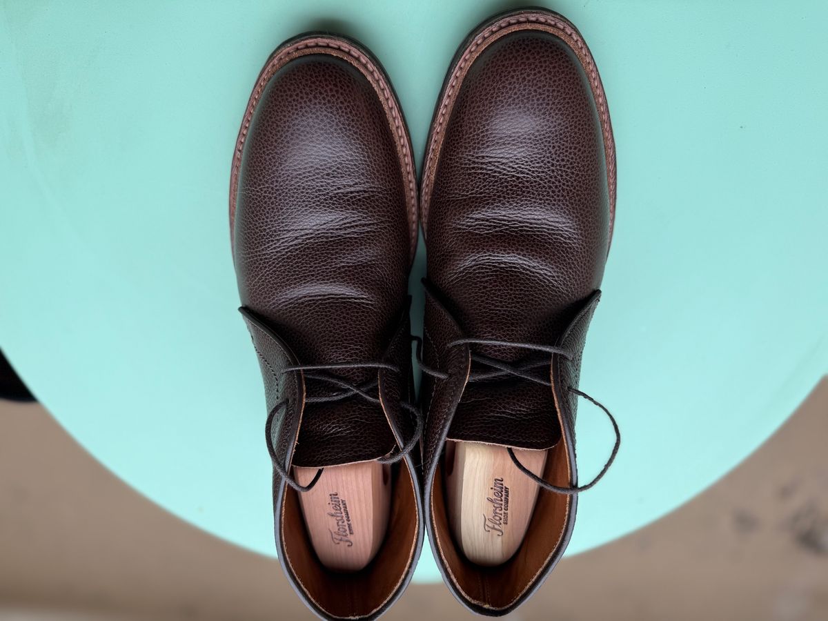 Photo by justjustin on May 29, 2025 of the Alden 2-Eyelet Chukka in Dark Brown Softy Grain Calf.