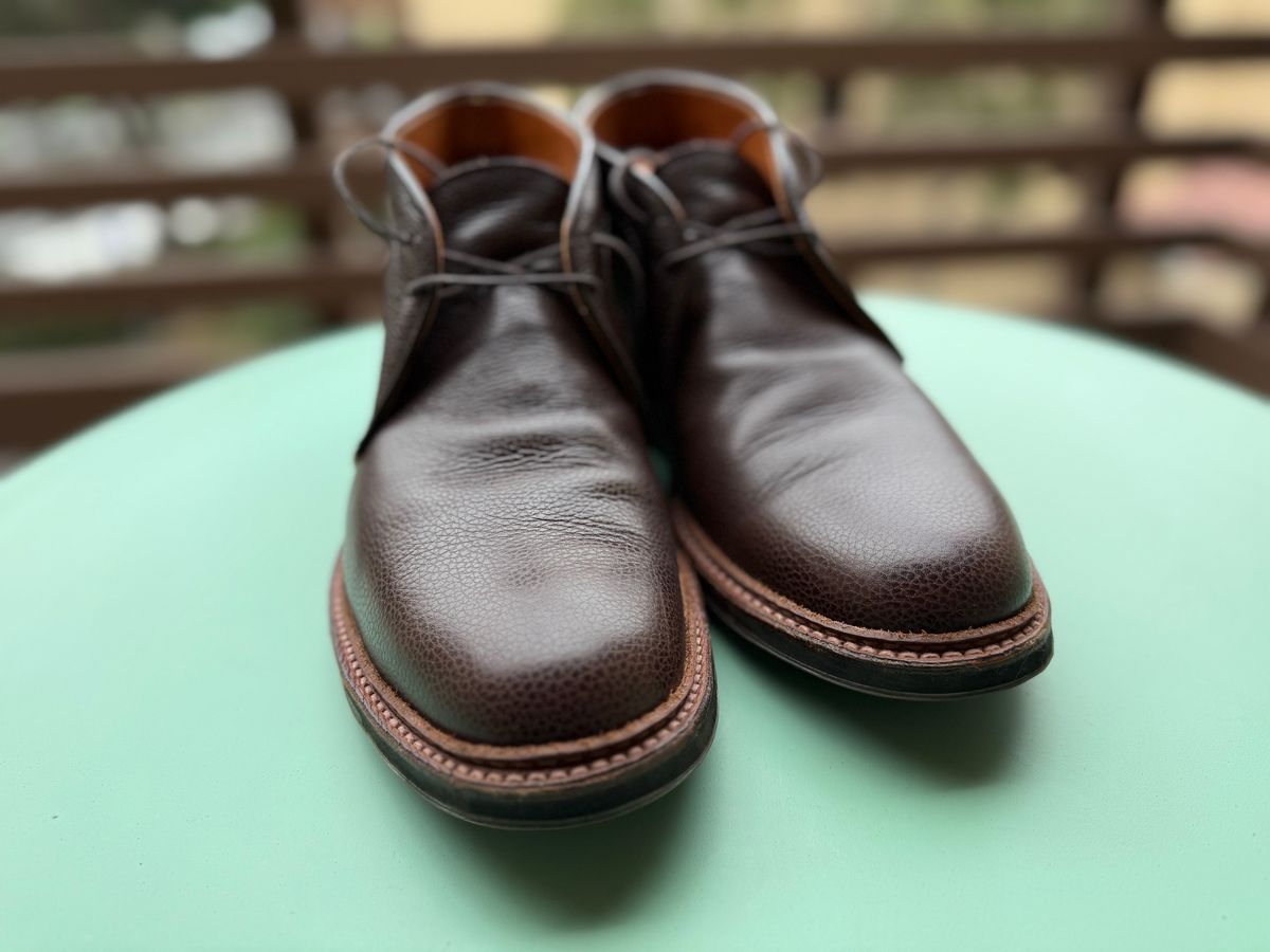 Photo by justjustin on May 29, 2025 of the Alden 2-Eyelet Chukka in Dark Brown Softy Grain Calf.