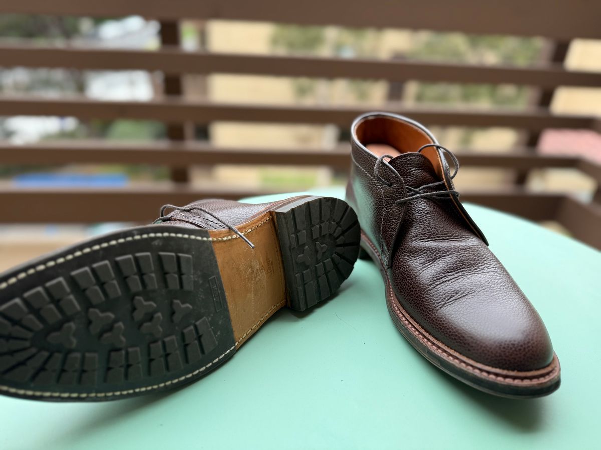 Photo by justjustin on May 29, 2025 of the Alden 2-Eyelet Chukka in Dark Brown Softy Grain Calf.