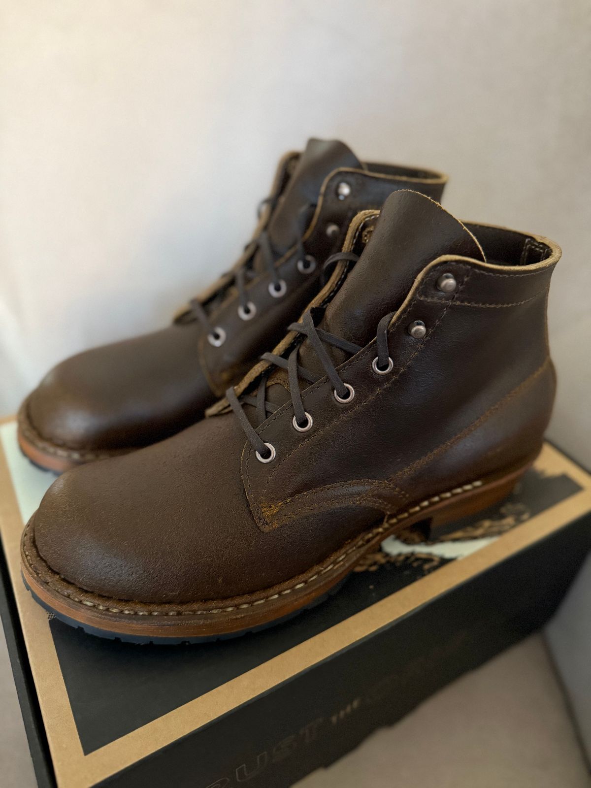 Photo by justjustin on August 19, 2025 of the White's Semi-Dress in Horween Cinnamon Waxed Flesh.