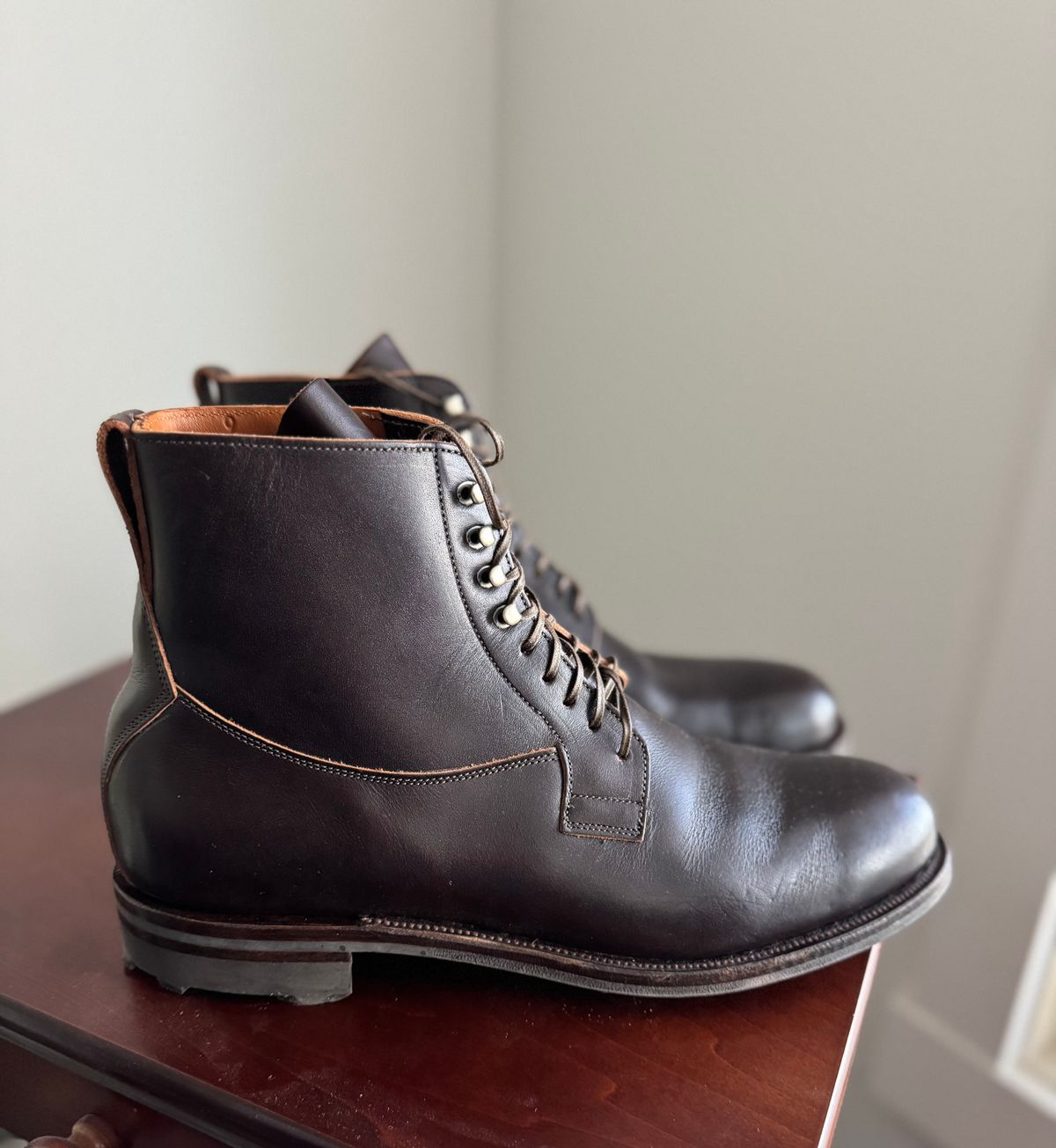 Photo by pablosstuff on October 19, 2025 of the Viberg Country Boot in Horween Brown Wooly.