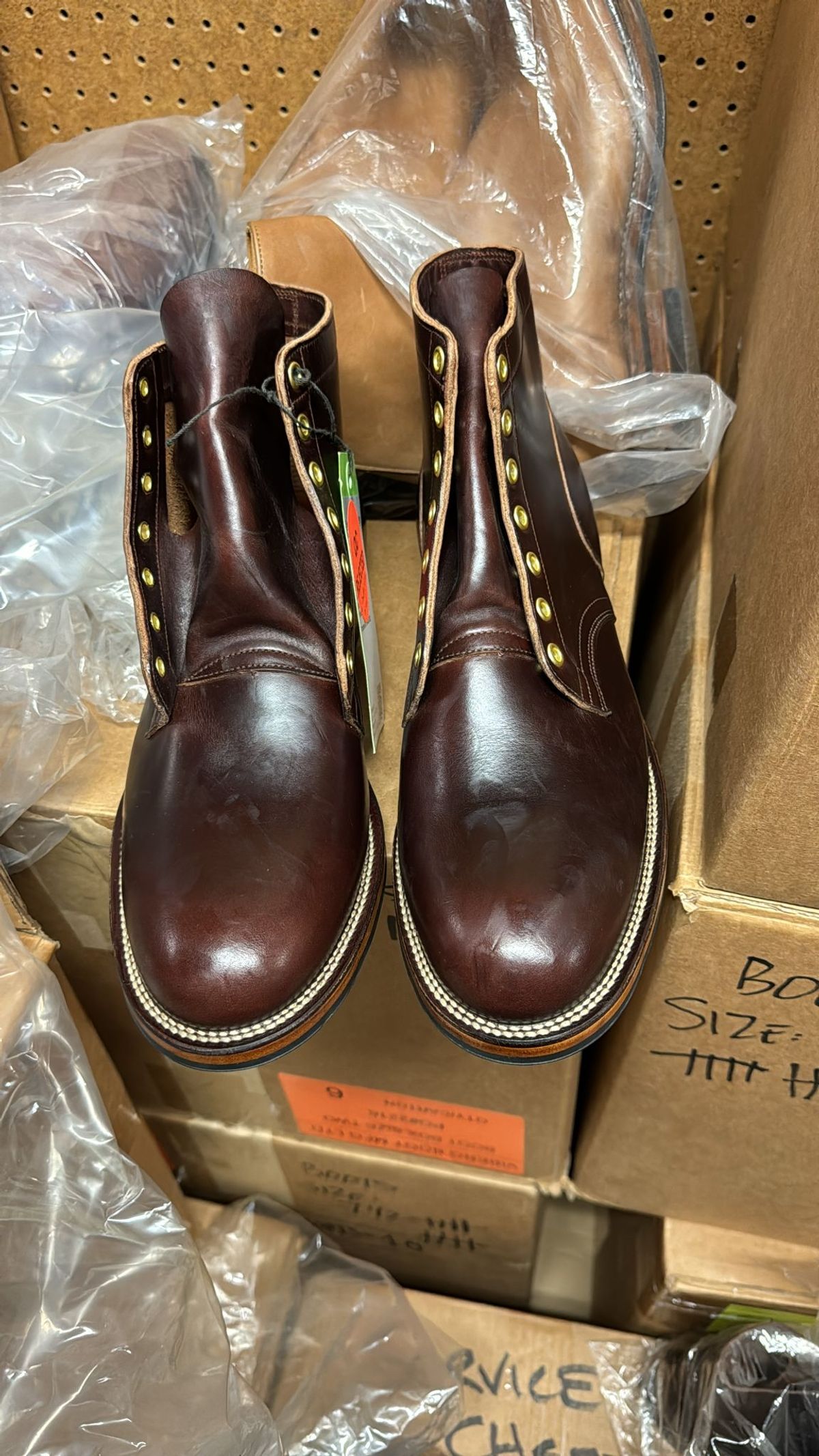 Photo by pablosstuff on March 24, 2024 of the Viberg Service Boot in Horween Brown Chromexcel.