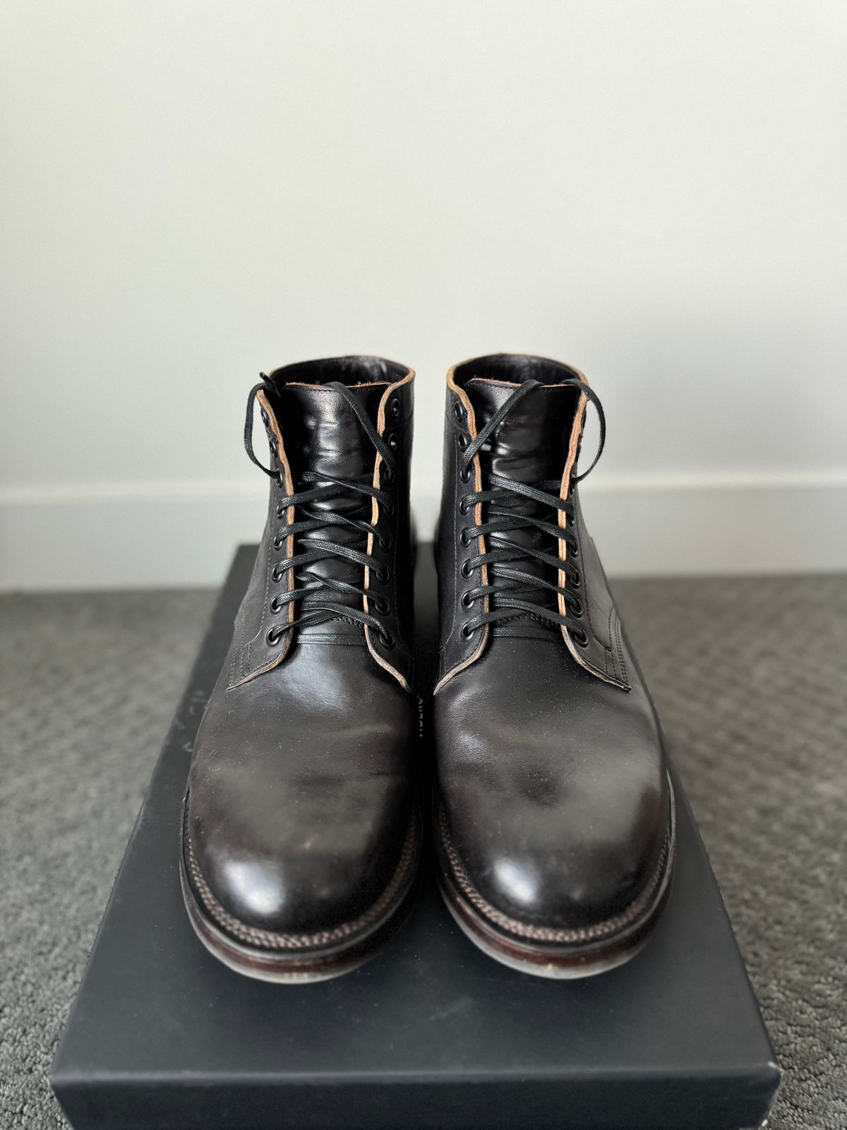 Photo by pablosstuff on March 1, 2025 of the Viberg Service Boot in Maryam Nero Horsebutt.