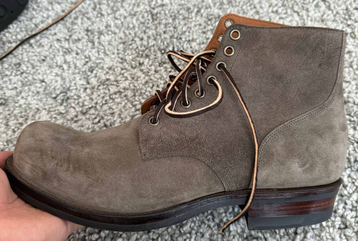 Photo by pablosstuff on March 27, 2024 of the Viberg Service Boot in C.F. Stead Fog Janus Calf Suede.