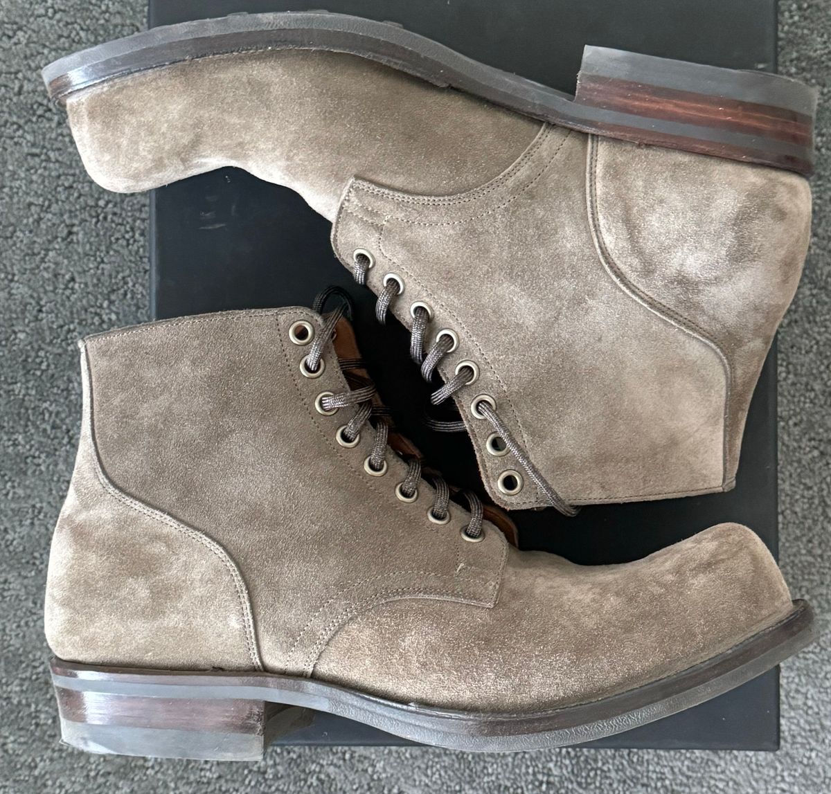 Photo by pablosstuff on May 27, 2024 of the Viberg Service Boot in C.F. Stead Fog Janus Calf Suede.