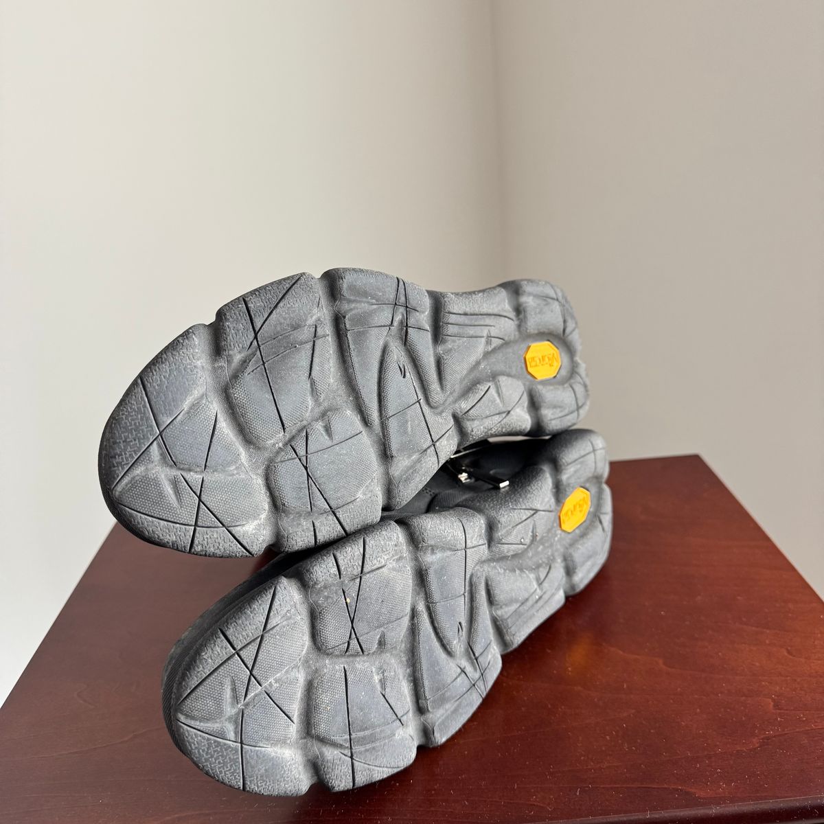 Photo by pablosstuff on March 20, 2026 of the Viberg Side Zip in Maryam Nero Washed Kangaroo.