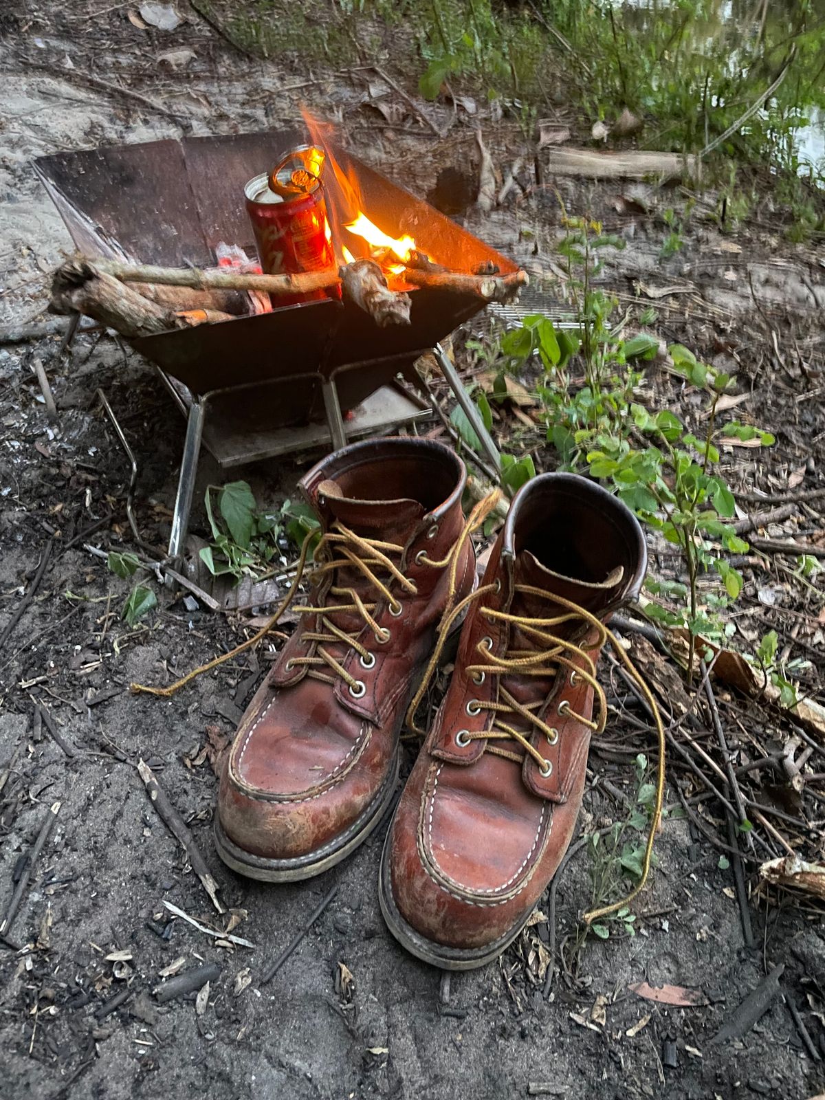 Photo by Minh_Bach on December 30, 2023 of the Red Wing 875 Classic moc in Oil Tan Leather.