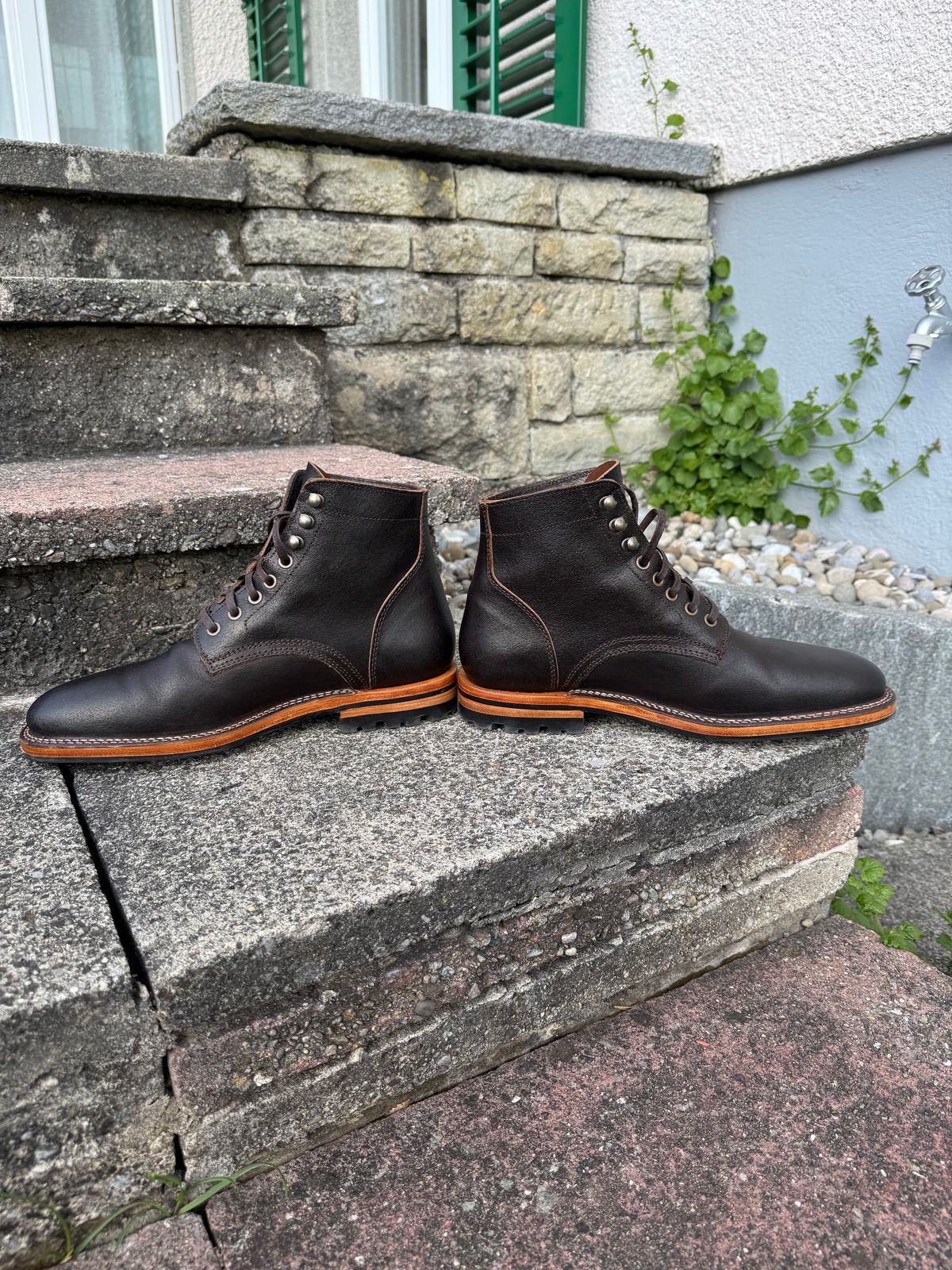 Photo by Hans_Waldmann on April 27, 2025 of the Parkhurst The Allen in Horween Brown Waxed Flesh.