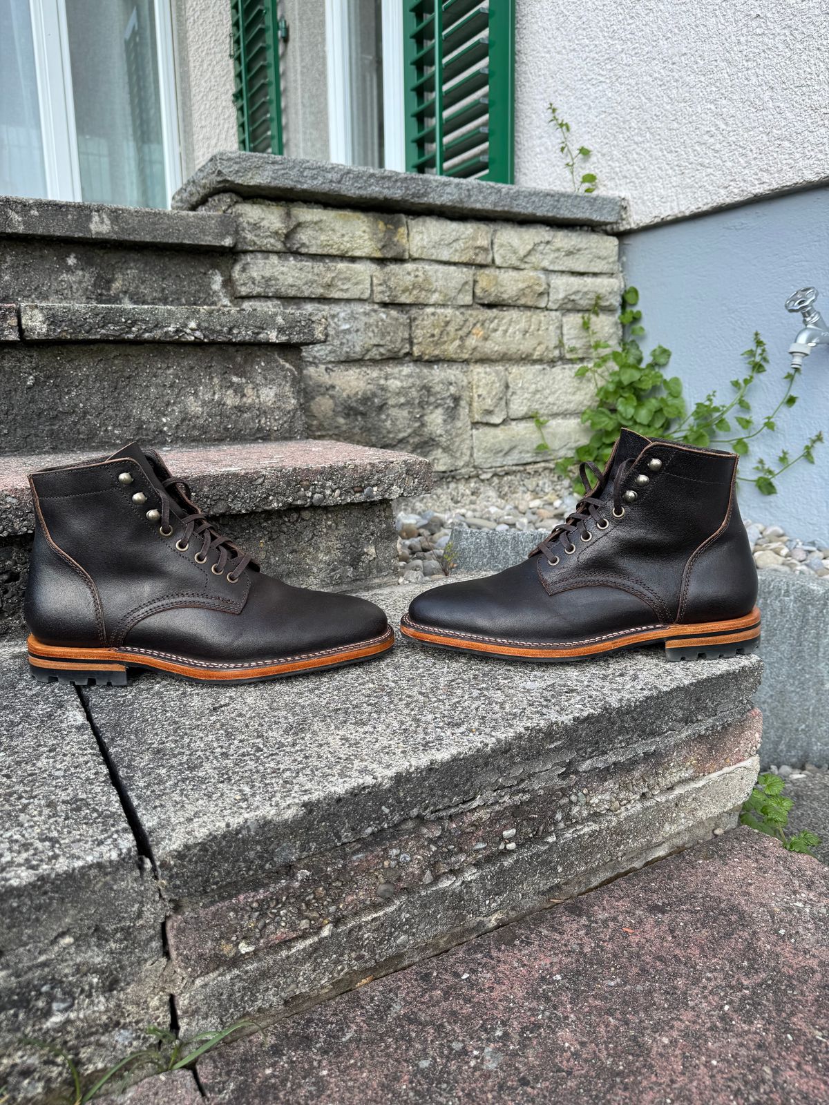 Photo by Hans_Waldmann on April 27, 2025 of the Parkhurst The Allen in Horween Brown Waxed Flesh.