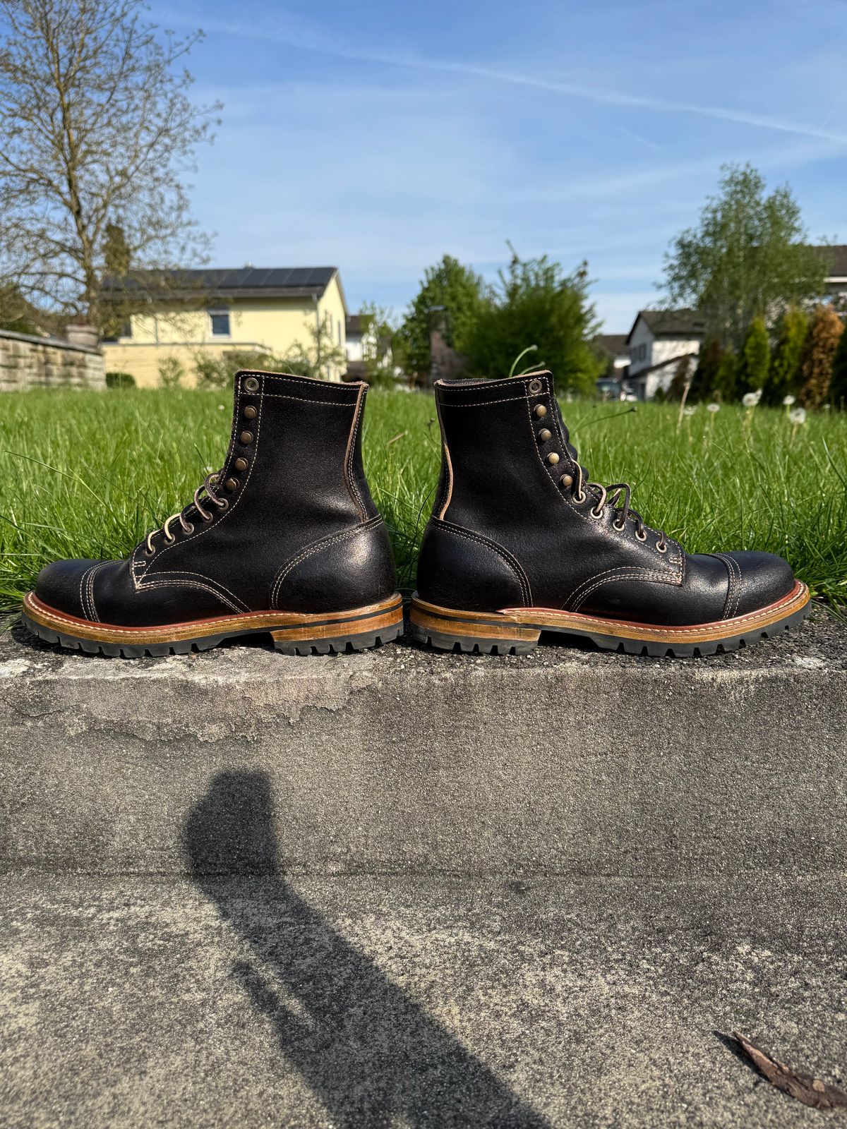 Photo by Hans_Waldmann on April 27, 2025 of the Truman Upland Boot in Horween Black Waxed Flesh.
