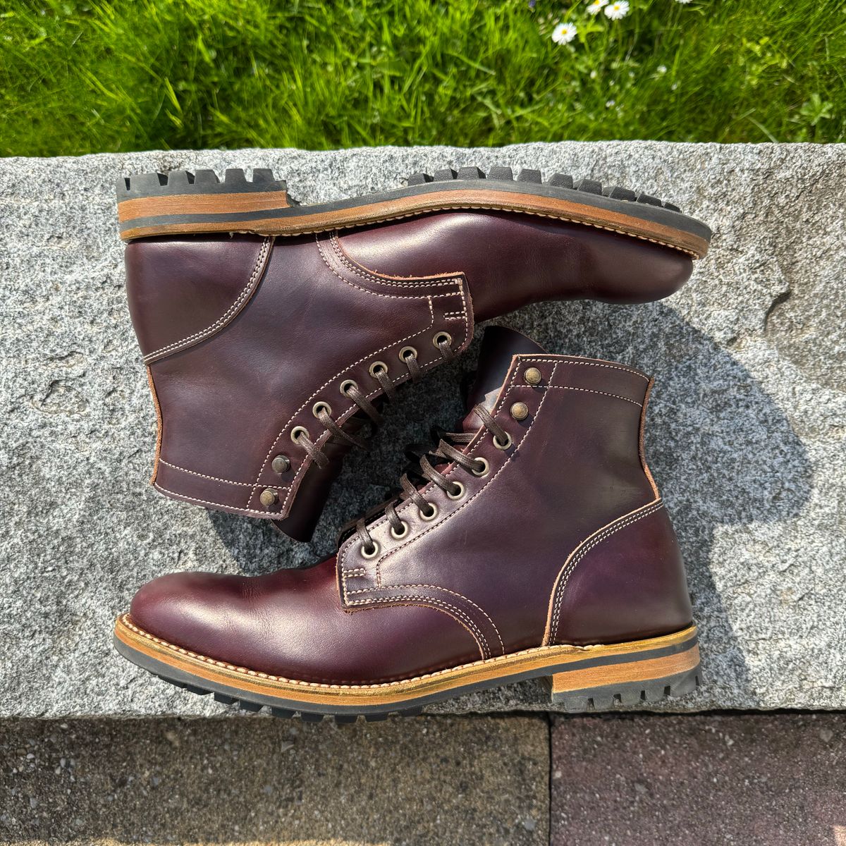 Photo by Hans_Waldmann on April 27, 2025 of the Truman Plain Toe Boot in Seidel Oxblood Double Shot.