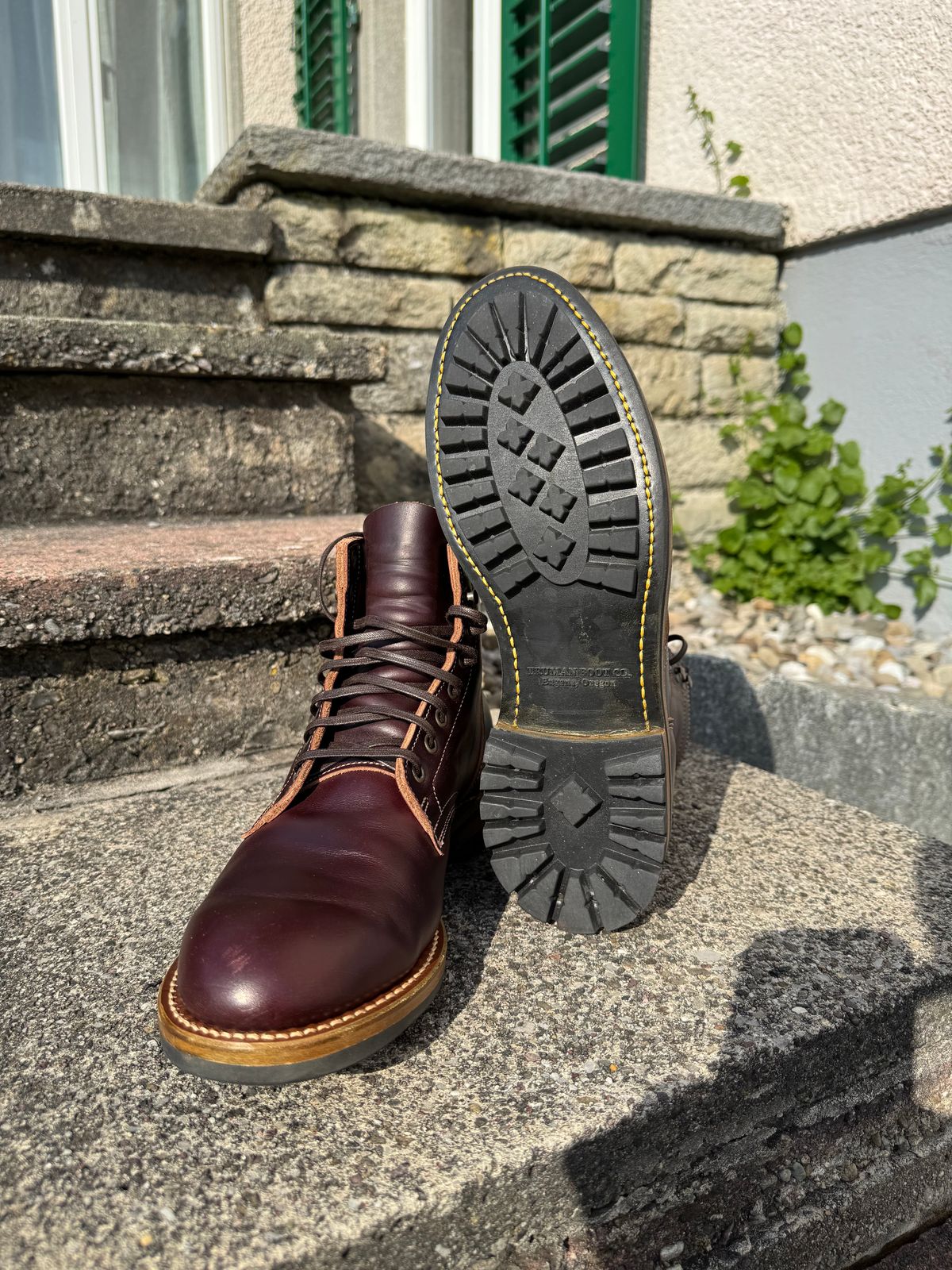 Photo by Hans_Waldmann on April 27, 2025 of the Truman Plain Toe Boot in Seidel Oxblood Double Shot.