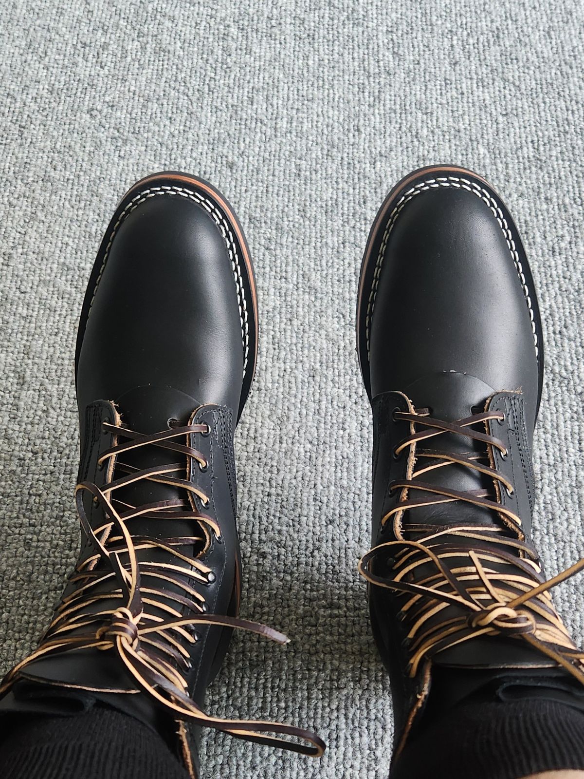 Photo by PhenomenalKO on December 8, 2025 of the Nicks Nicks / x Parkhurst V3 in Wickett & Craig Black Oiled Latigo.