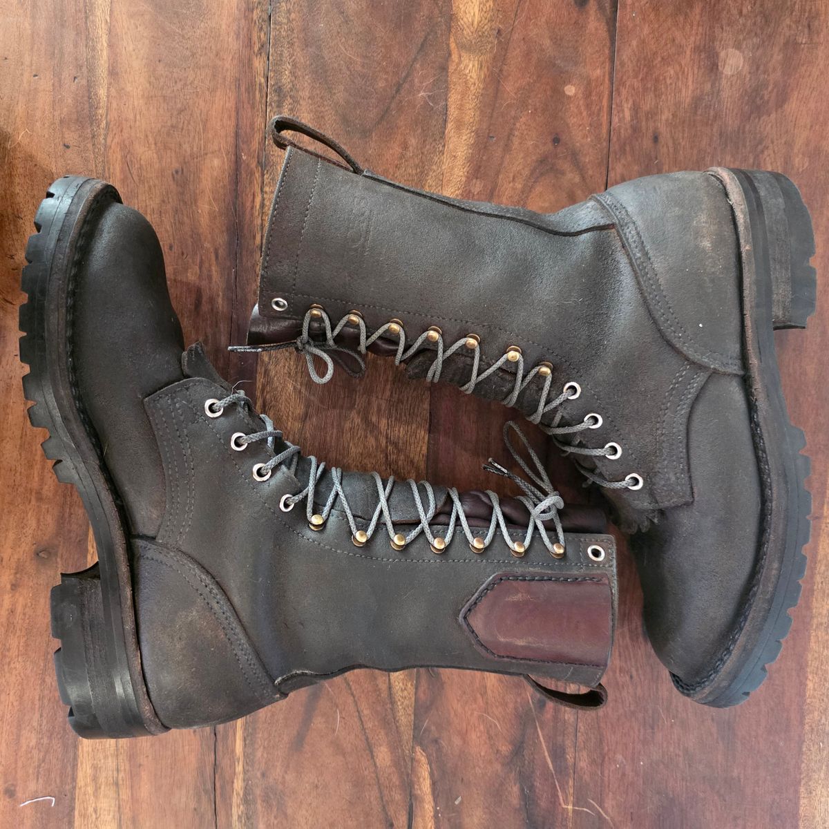 Photo by prometheuslap on July 3, 2026 of the Nicks Hot Shot in Seidel 1964 Brown Roughout & Seidel 1964 Tan.