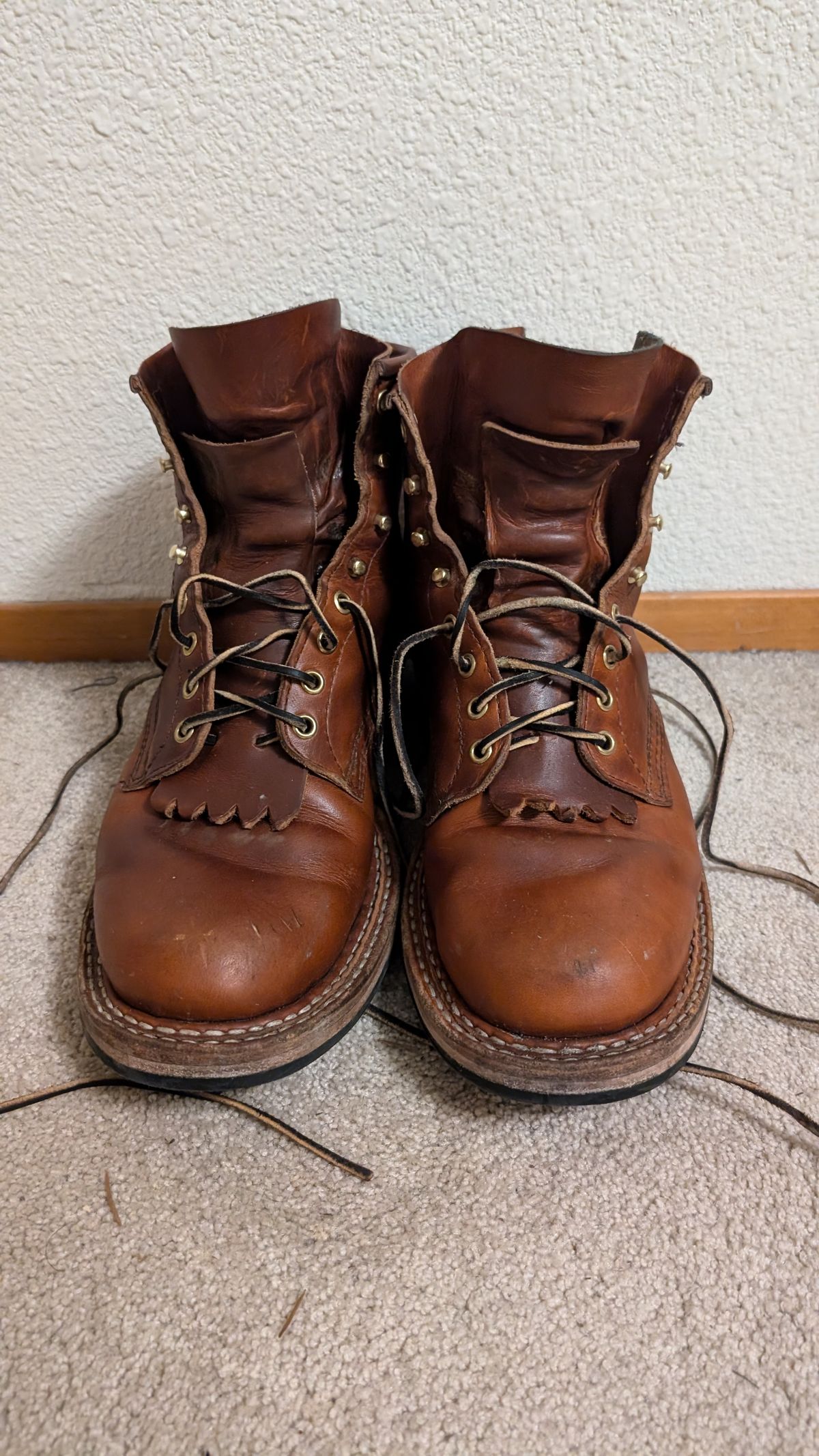 Photo by bootsnstuff on November 10, 2024 of the White's Bounty Hunter in Wickett & Craig Tan Oiled Latigo.