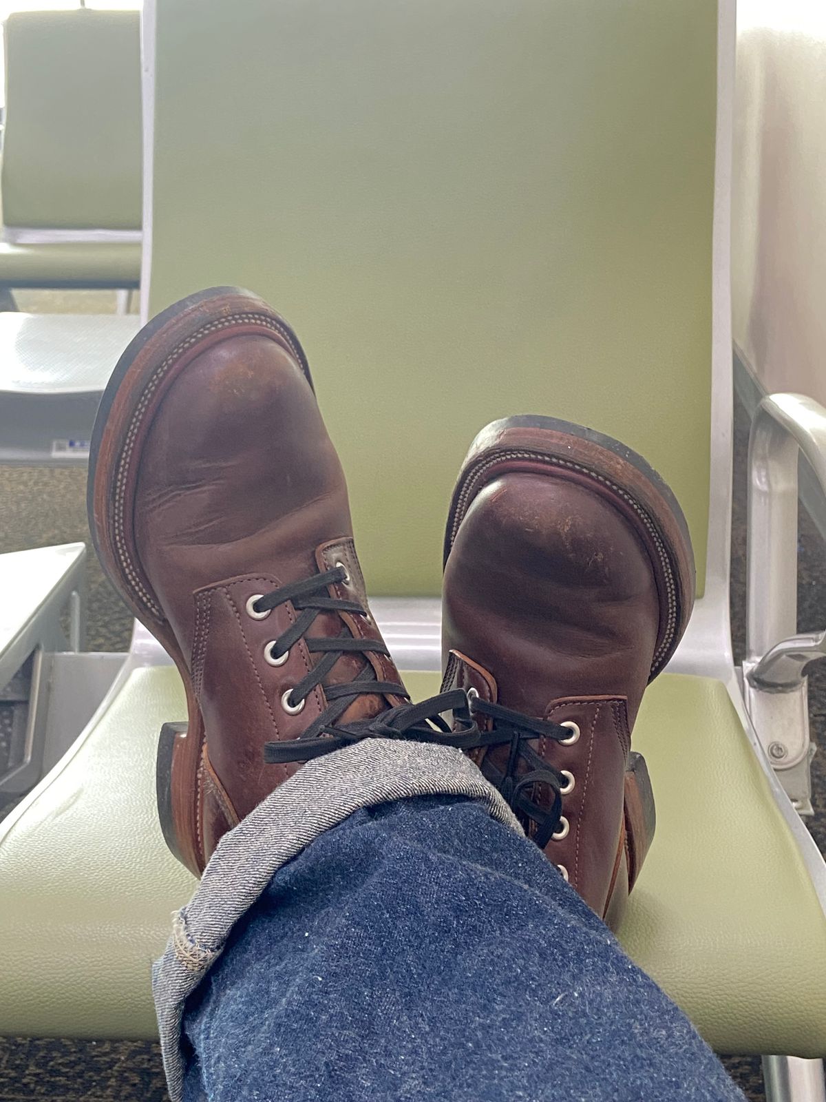 Photo by iKanoon on February 19, 2025 of the Quan Shoemaker Custom Model in Maryam Burgandy TPR.