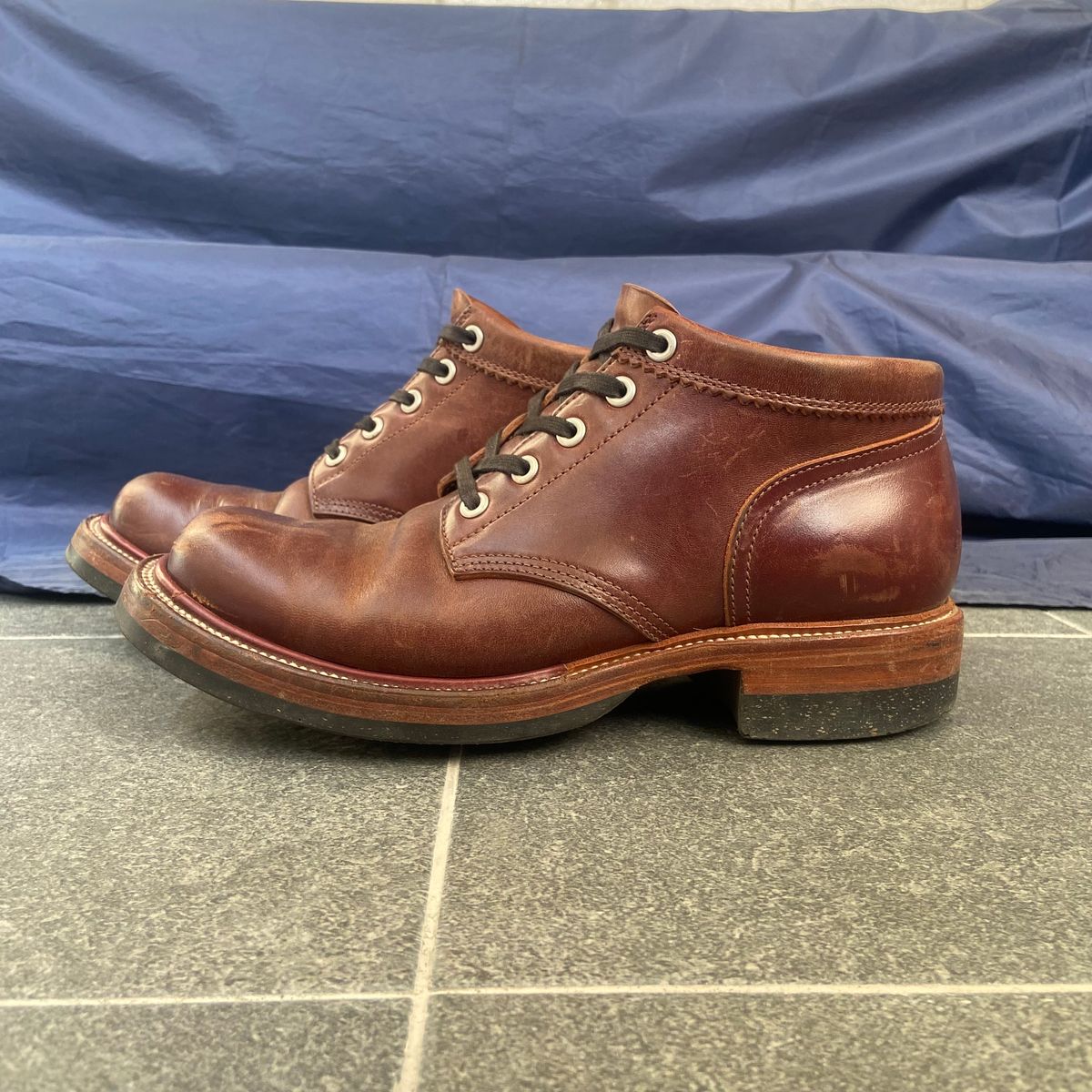 Photo by iKanoon on March 3, 2025 of the Quan Shoemaker Custom Model in Maryam Burgandy TPR.