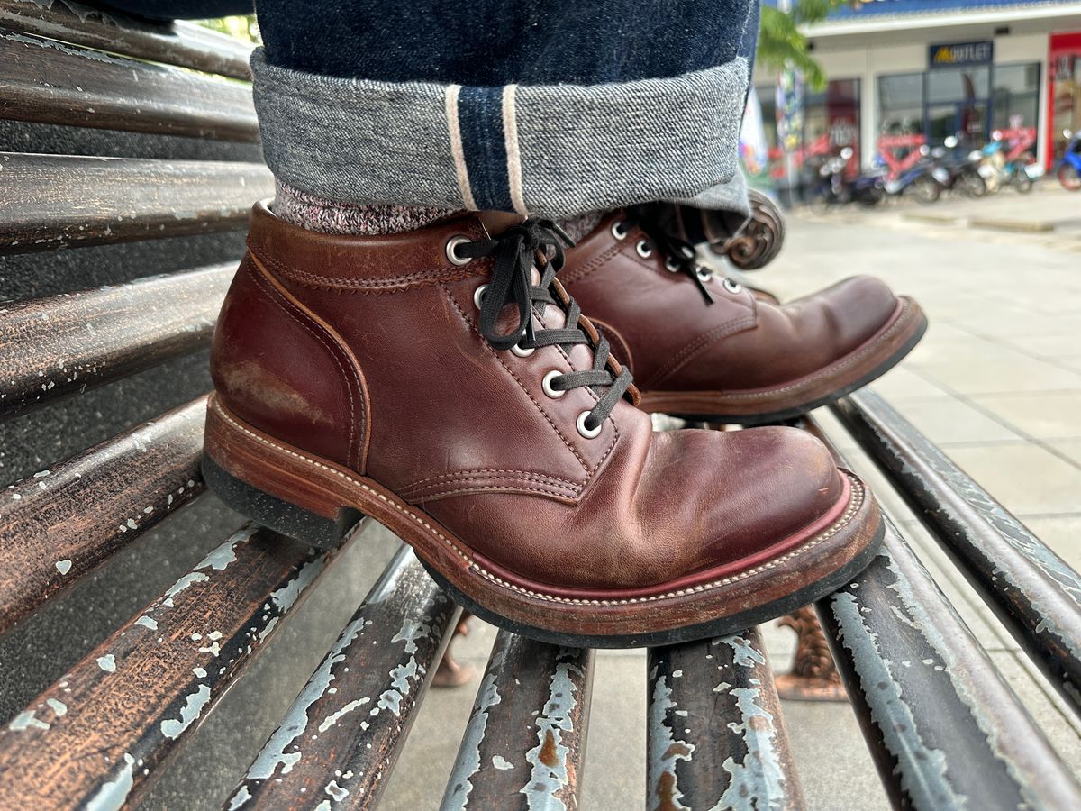 Photo by iKanoon on March 9, 2025 of the Quan Shoemaker Custom Model in Maryam Burgandy TPR.