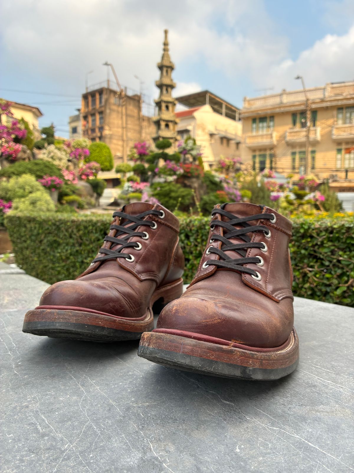 Photo by iKanoon on March 18, 2025 of the Quan Shoemaker Custom Model in Maryam Burgandy TPR.