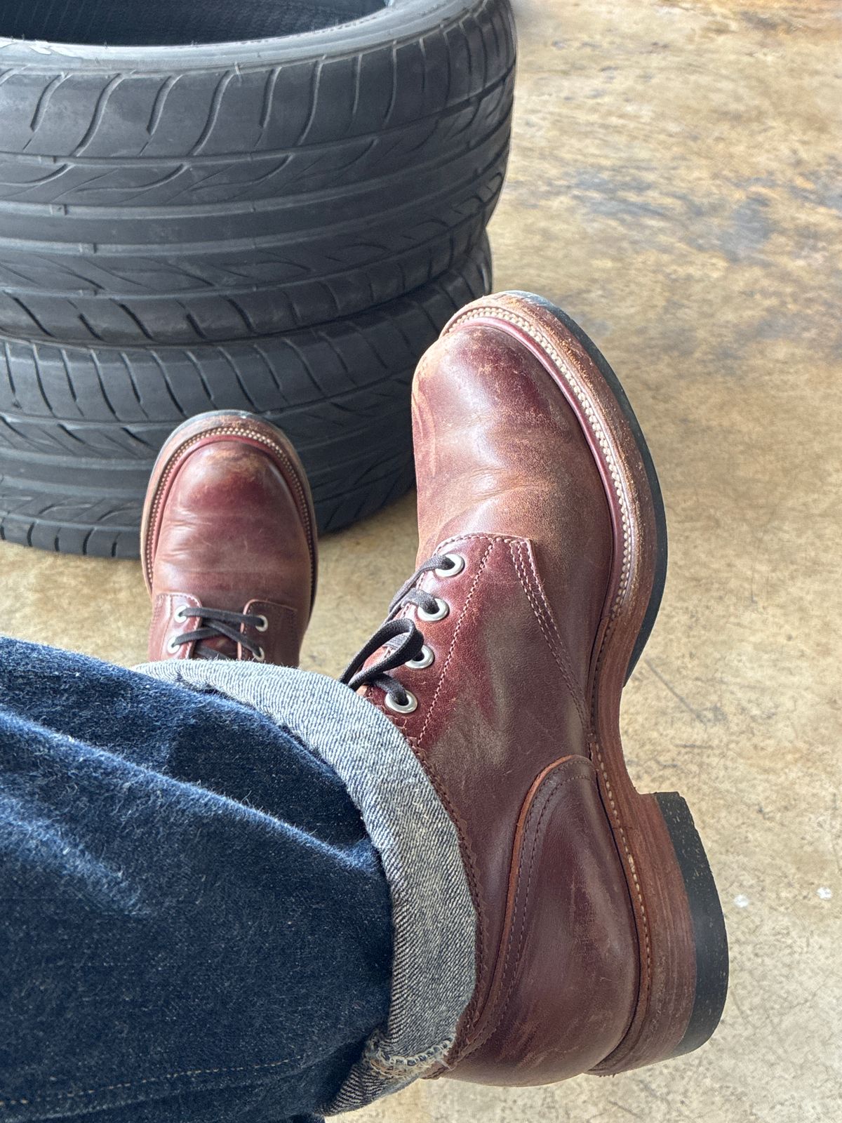Photo by iKanoon on March 21, 2025 of the Quan Shoemaker Custom Model in Maryam Burgandy TPR.