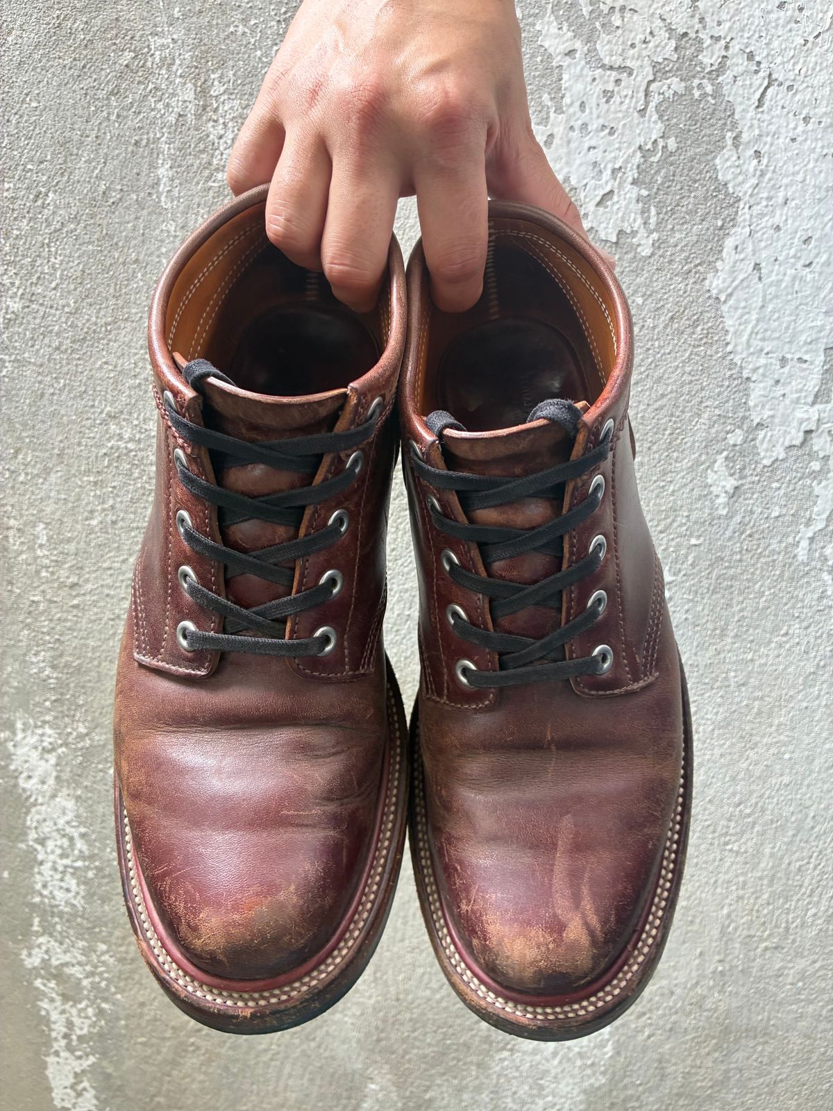 Photo by iKanoon on March 31, 2025 of the Quan Shoemaker Custom Model in Maryam Burgandy TPR.