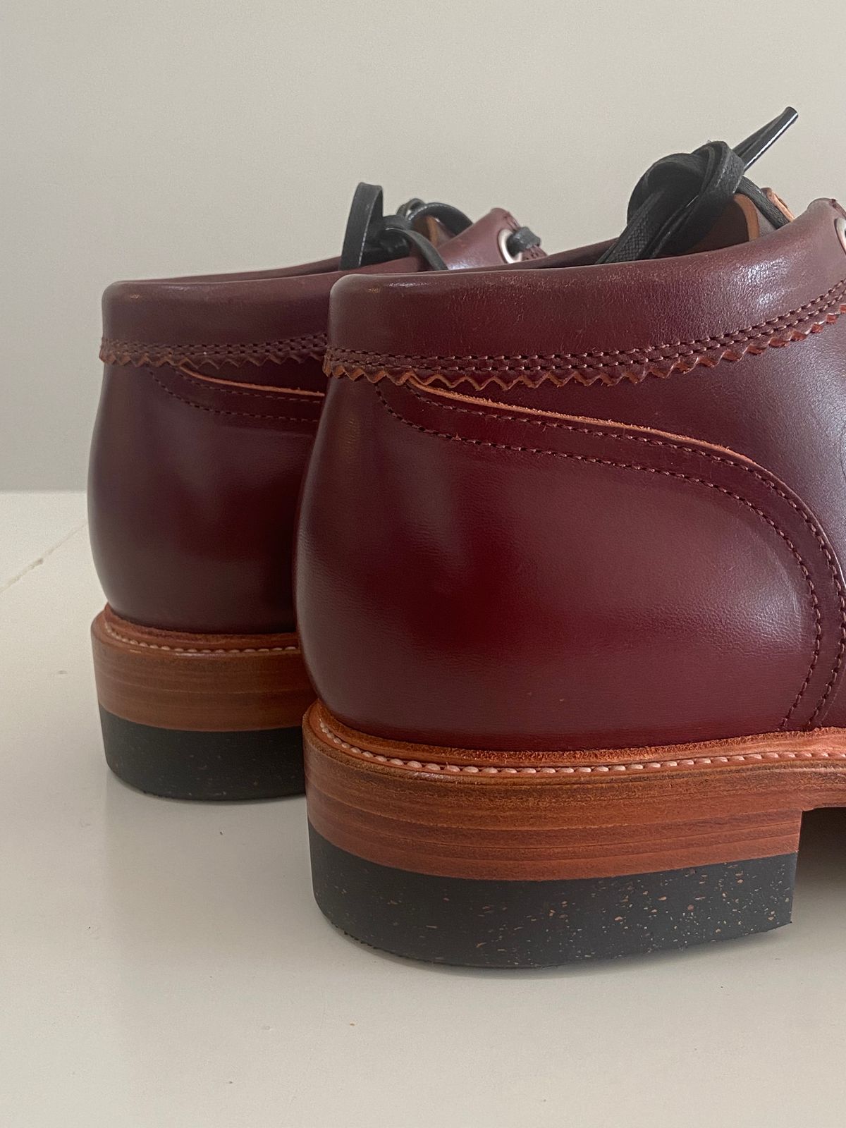 Photo by iKanoon on August 8, 2024 of the Quan Shoemaker Custom Model in Maryam Burgandy TPR.