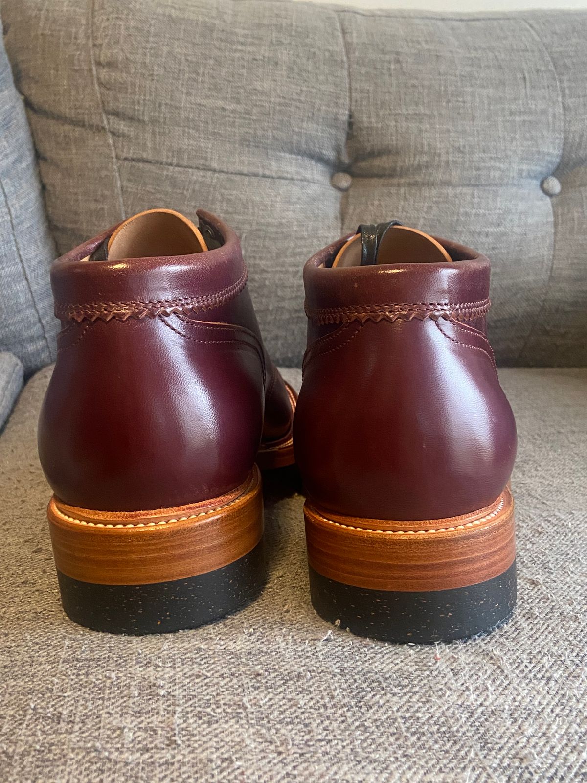 Photo by iKanoon on October 1, 2024 of the Quan Shoemaker Custom Model in Maryam Burgandy TPR.