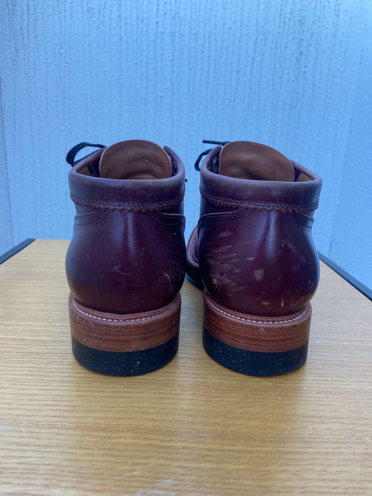 Photo by iKanoon on November 3, 2024 of the Quan Shoemaker Custom Model in Maryam Burgandy TPR.