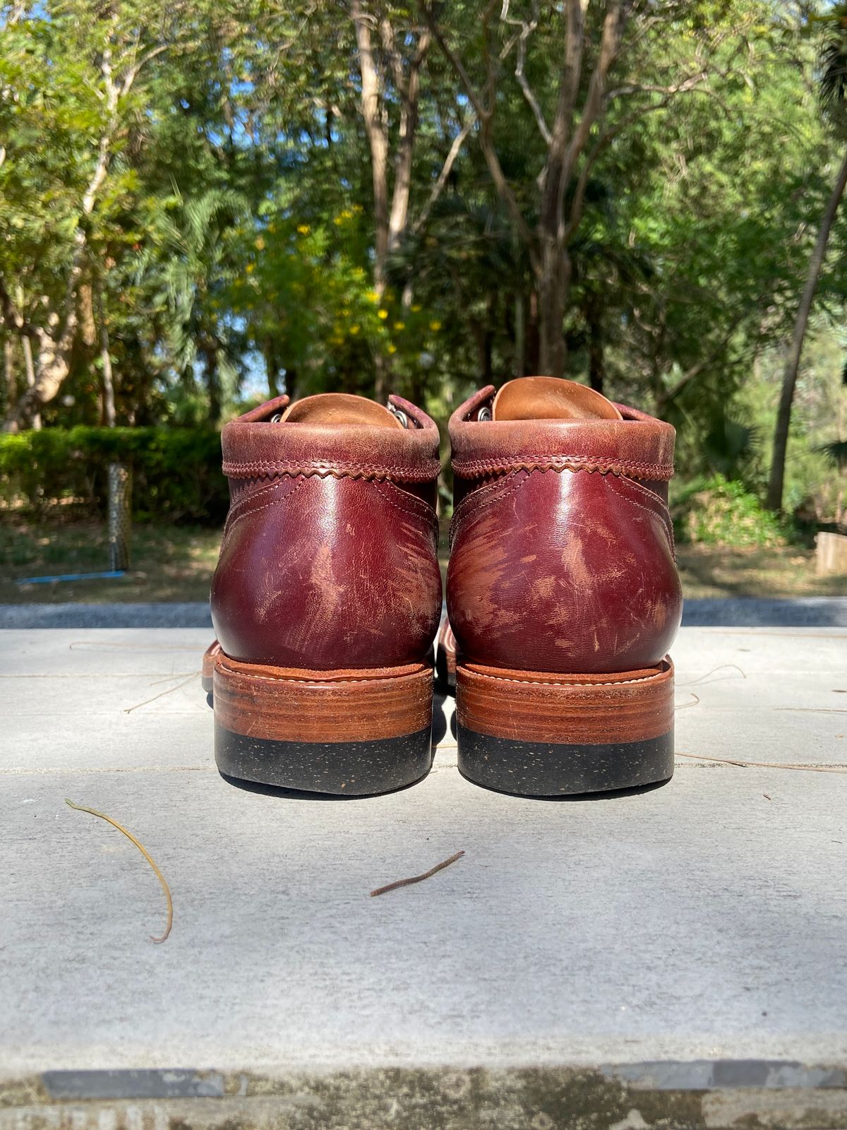 Photo by iKanoon on December 3, 2024 of the Quan Shoemaker Custom Model in Maryam Burgandy TPR.