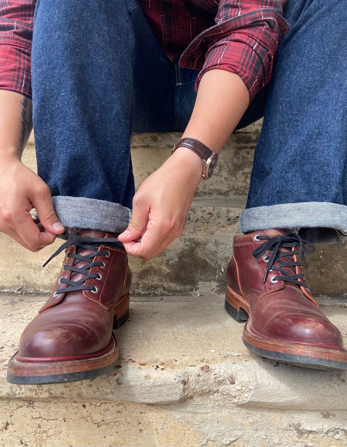 Photo by iKanoon on December 14, 2024 of the Quan Shoemaker Custom Model in Maryam Burgandy TPR.
