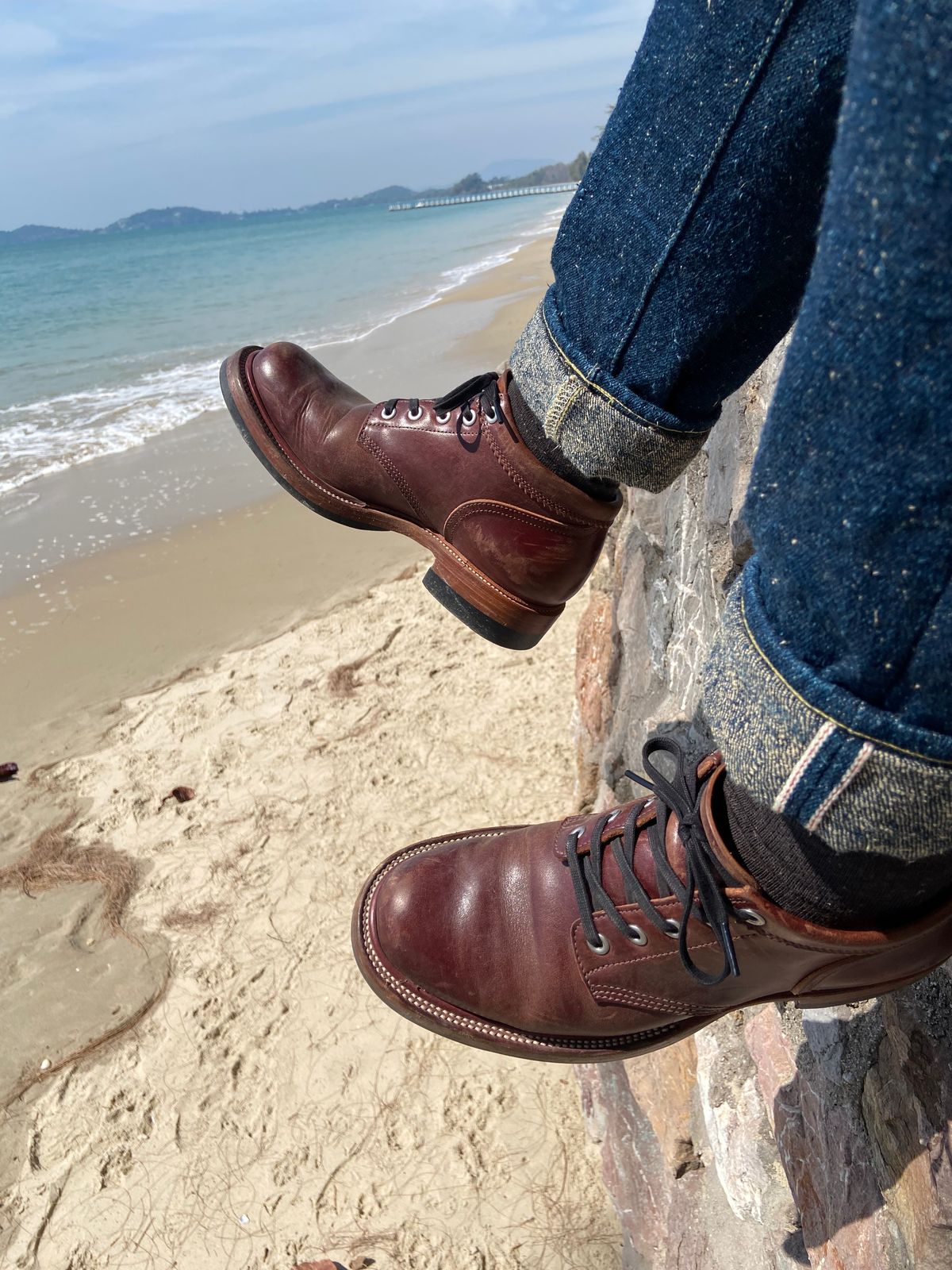 Photo by iKanoon on January 17, 2025 of the Quan Shoemaker Custom Model in Maryam Burgandy TPR.