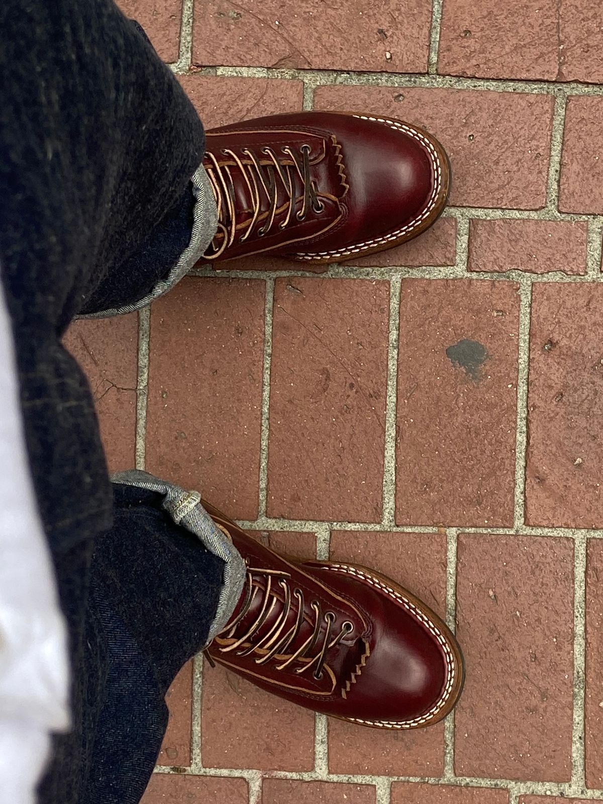 Photo by iKanoon on September 2, 2024 of the White's 350 Cutter in Horween Color 8 Chromexcel.