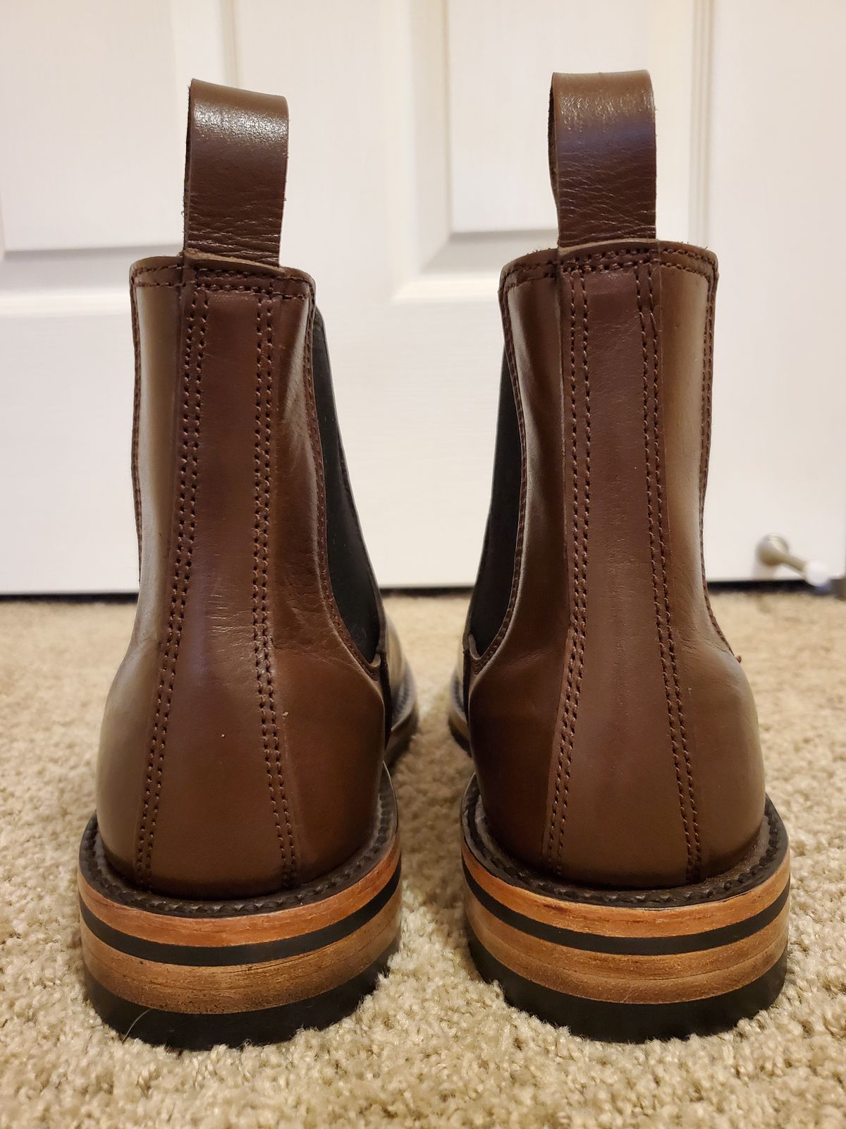 Photo by rey.verde on October 11, 2024 of the Urban Wolf Club Winchester in Brown Bovine Leather.