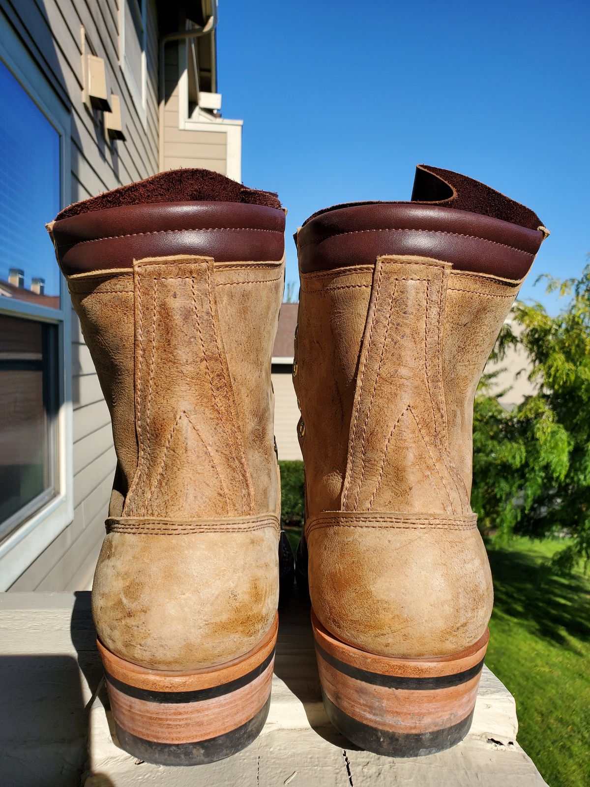 Photo by rey.verde on August 31, 2024 of the Frank's Boots Monkey Boot in C.F. Stead Autumn Spice Kudu Classic.