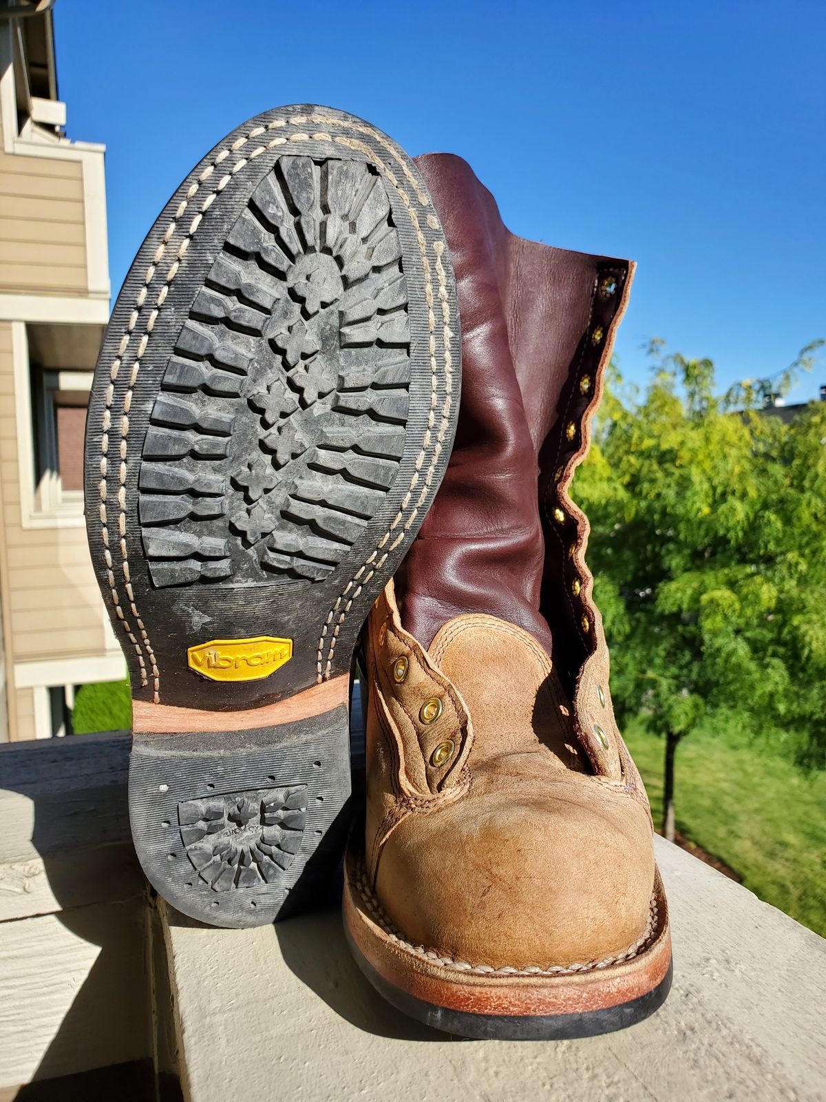 Photo by rey.verde on August 31, 2024 of the Frank's Boots Monkey Boot in C.F. Stead Autumn Spice Kudu Classic.