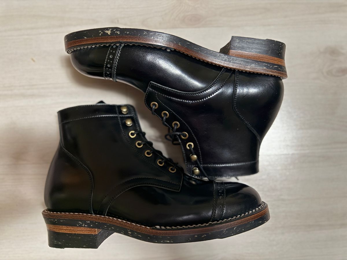 Photo by Civil2010 on November 21, 2024 of the Junkard SC2089 in Shinki Black Shell Cordovan & Gustin The 1968.