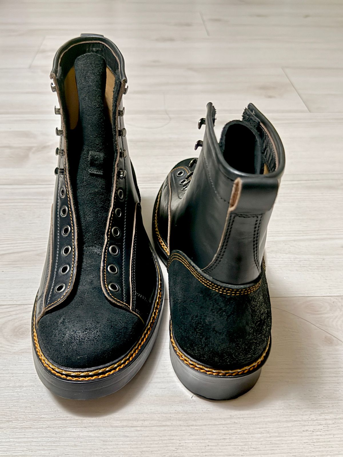 Photo by Civil2010 on October 19, 2024 of the Jakkrabbits 7-Inch Tamarin Boots in Shinki Black Teacore Horsebutt.