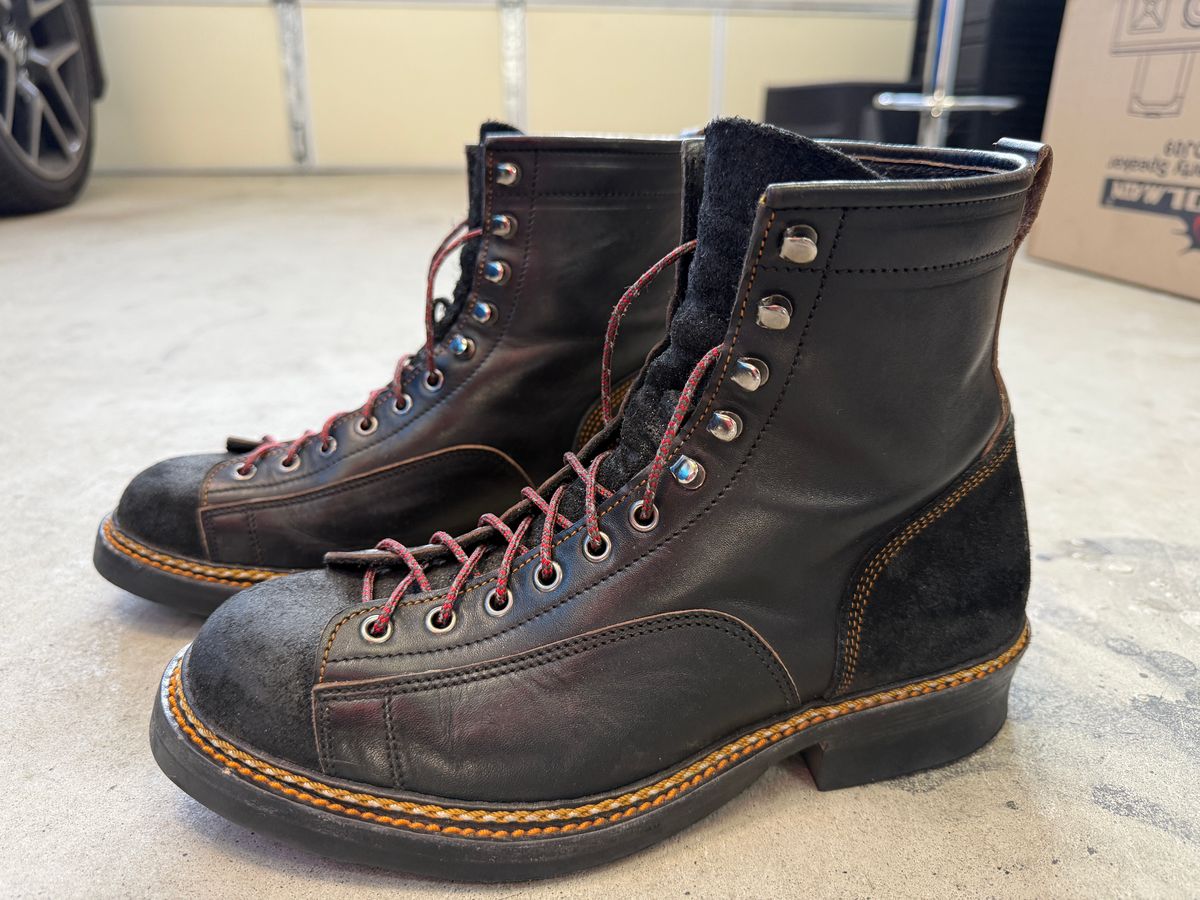 Photo by Civil2010 on January 1, 2025 of the Jakkrabbits 7-Inch Tamarin Boots in Shinki Black Teacore Horsebutt.