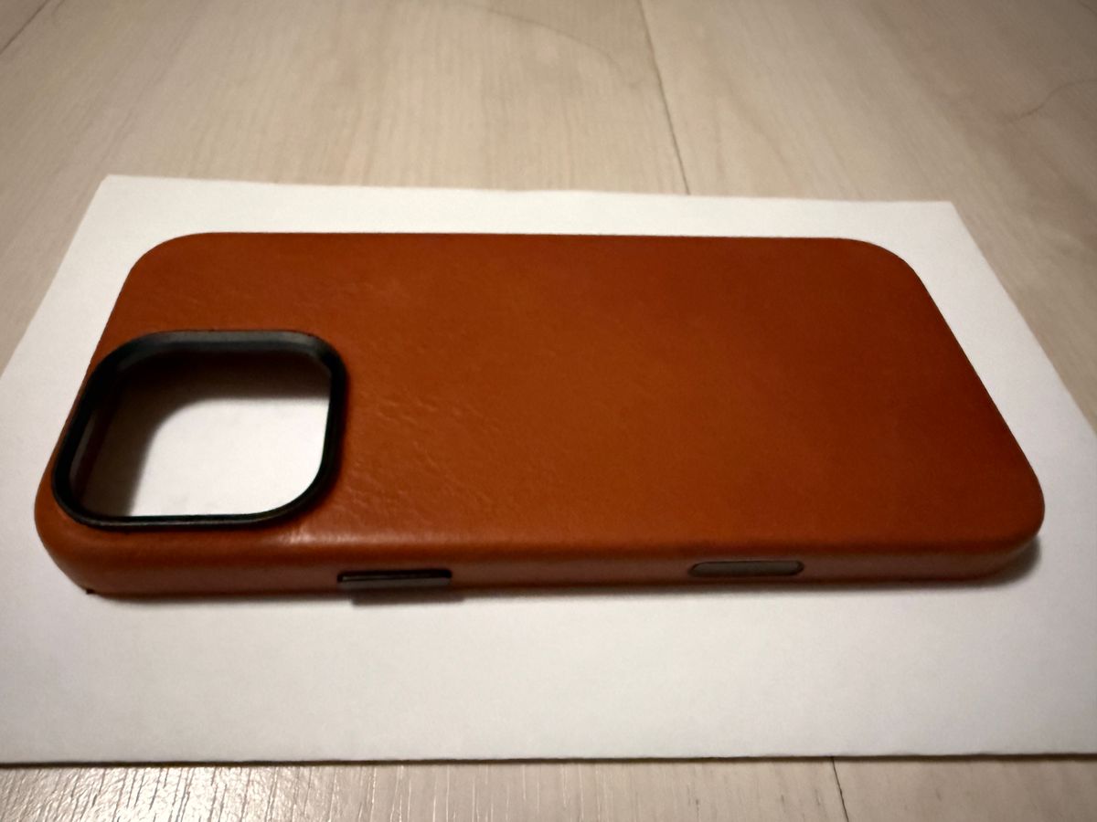 Photo by Civil2010 on October 1, 2025 of the Ryan London iPhone 16 Pro Max Leather Shell in Saddle Brown.