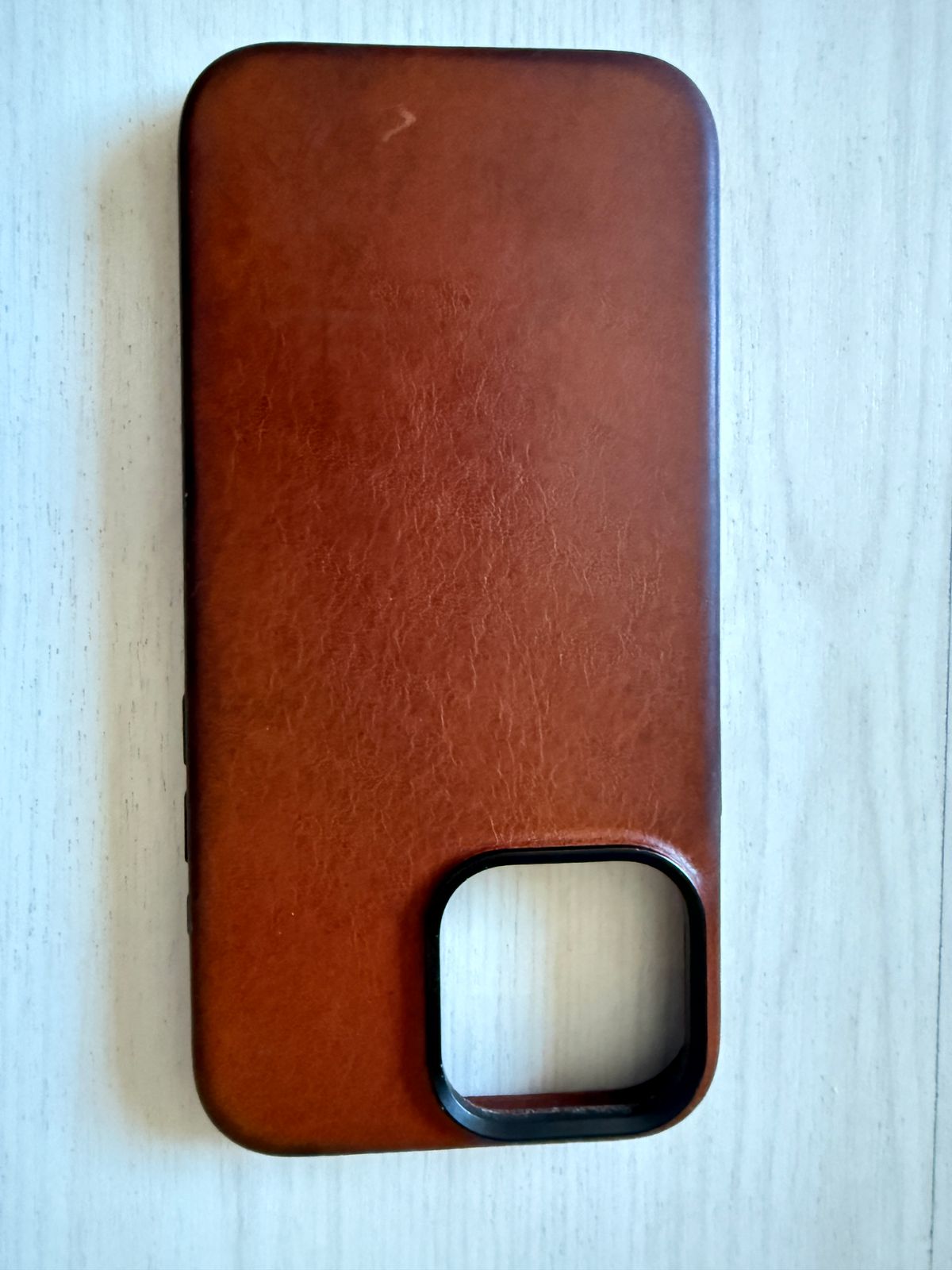 Photo by Civil2010 on December 1, 2025 of the Ryan London iPhone 16 Pro Max Leather Shell in Saddle Brown.