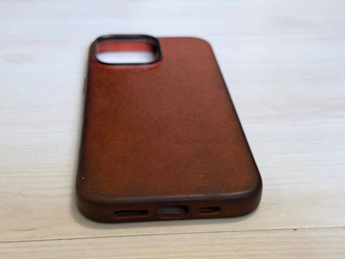 Photo by Civil2010 on January 4, 2026 of the Ryan London iPhone 16 Pro Max Leather Shell in Saddle Brown.