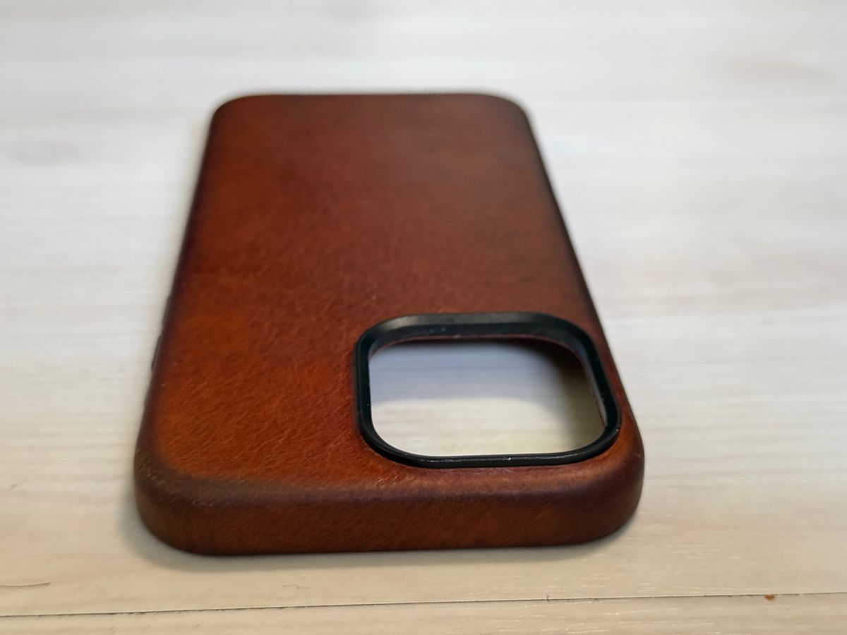 Photo by Civil2010 on January 4, 2026 of the Ryan London iPhone 16 Pro Max Leather Shell in Saddle Brown.
