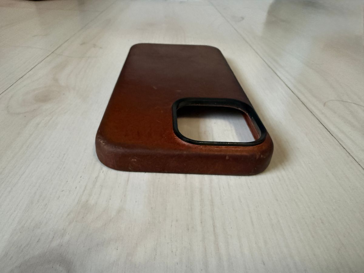 Photo by Civil2010 on April 3, 2026 of the Ryan London iPhone 16 Pro Max Leather Shell in Saddle Brown.