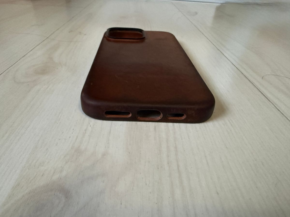 Photo by Civil2010 on April 3, 2026 of the Ryan London iPhone 16 Pro Max Leather Shell in Saddle Brown.