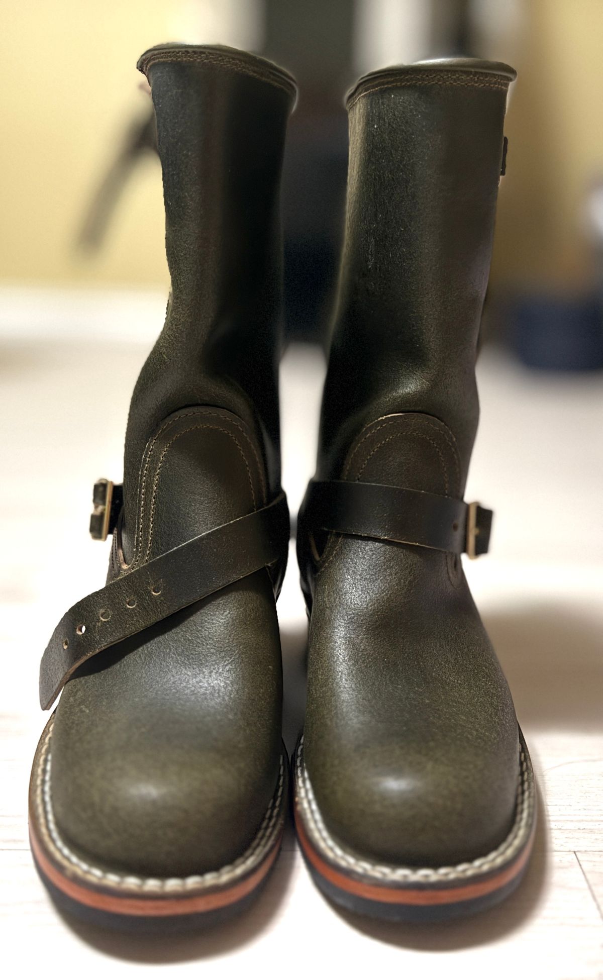 Photo by Civil2010 on October 1, 2025 of the Nicks Brakeman in Horween Greener Pastures Waxed Flesh.