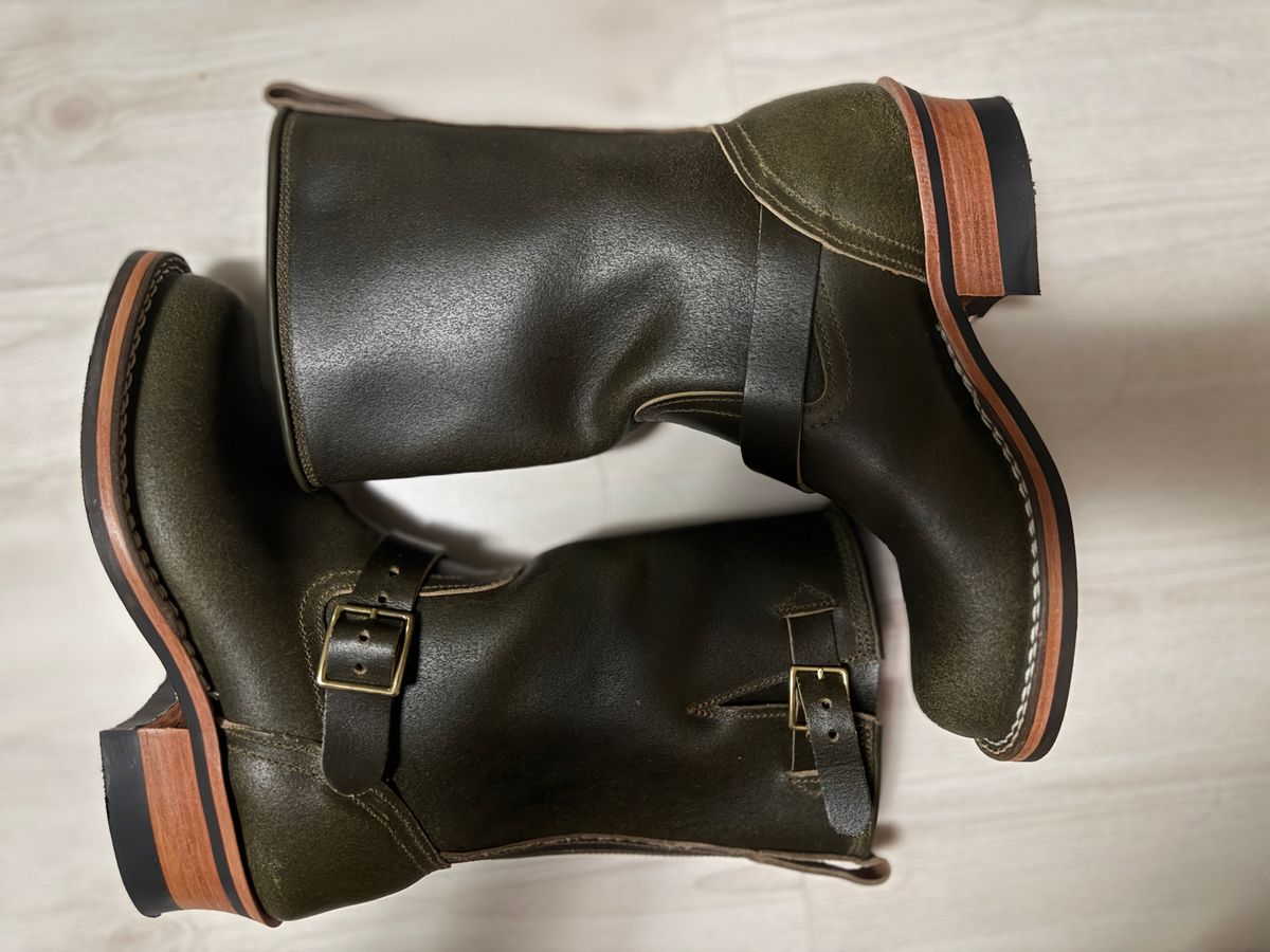 Photo by Civil2010 on October 1, 2025 of the Nicks Brakeman in Horween Greener Pastures Waxed Flesh.