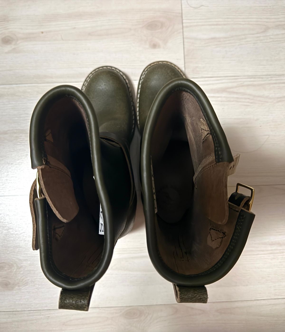 Photo by Civil2010 on October 1, 2025 of the Nicks Brakeman in Horween Greener Pastures Waxed Flesh.