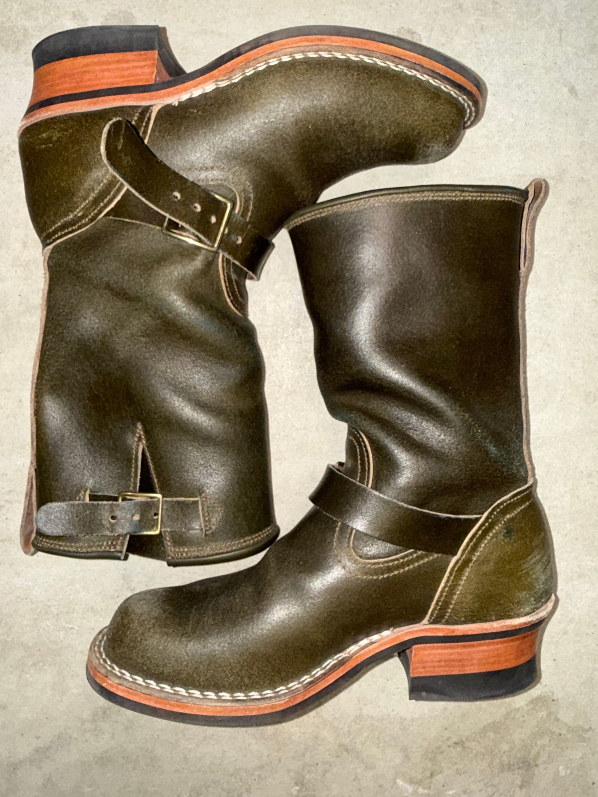 Photo by Civil2010 on November 3, 2025 of the Nicks Brakeman in Horween Greener Pastures Waxed Flesh.